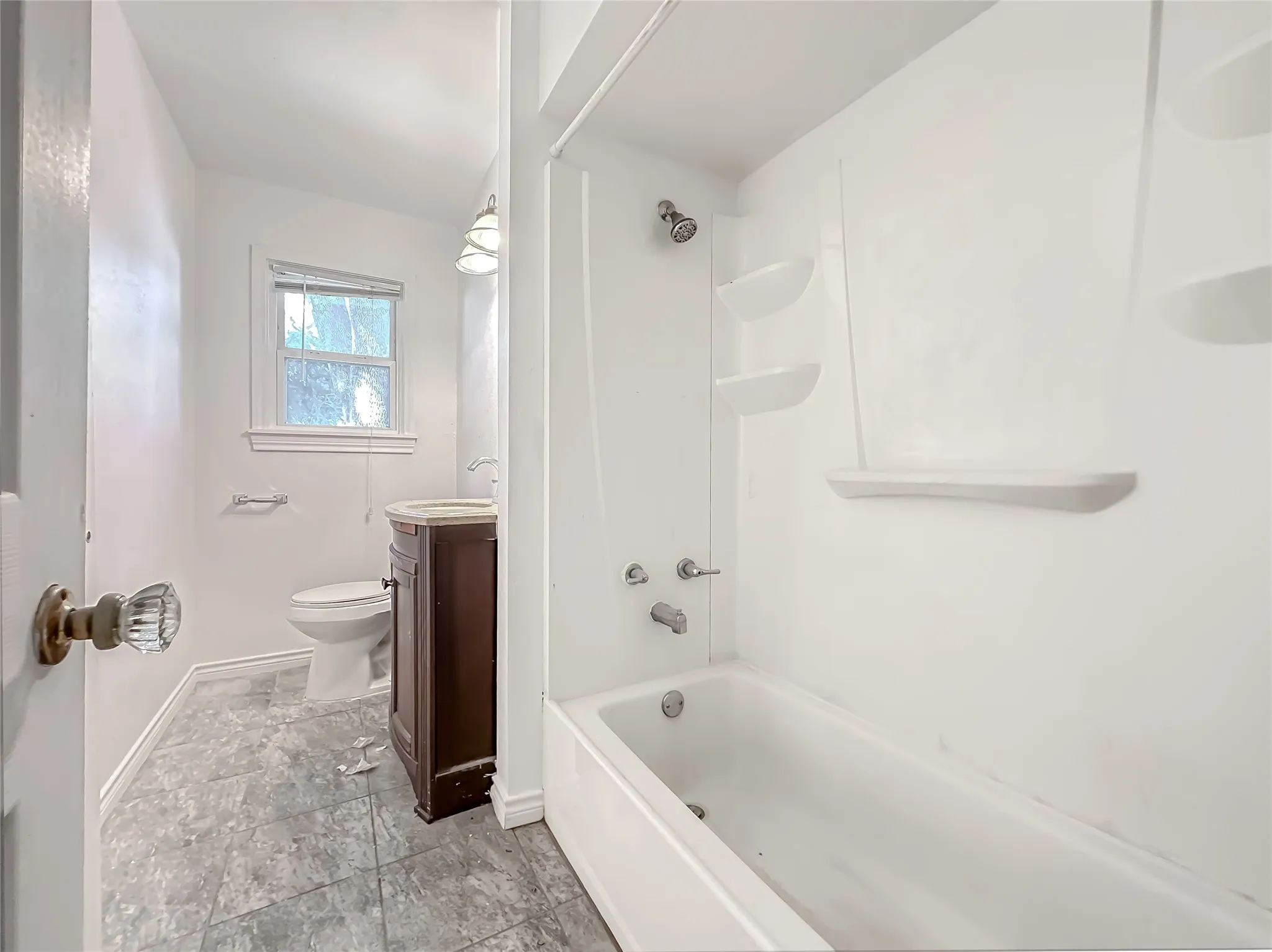 Single Family Residence For Rent in Dallas County , 3226 San Medina Avenue, Dallas, Texas 75228, 3 Bedroom, 2 Bathroom, 1 Garage spaces, 1,208 Sqft, built in 1954, mls#21309568, Real Estate Agent in Dallas, Homes For Rent in Dallas county, Homes For Rent in Dallas, Realtor in Dallas Texas, Real Estate Brokerage Independent Realty Texas, Luminita Cordes Realtor
