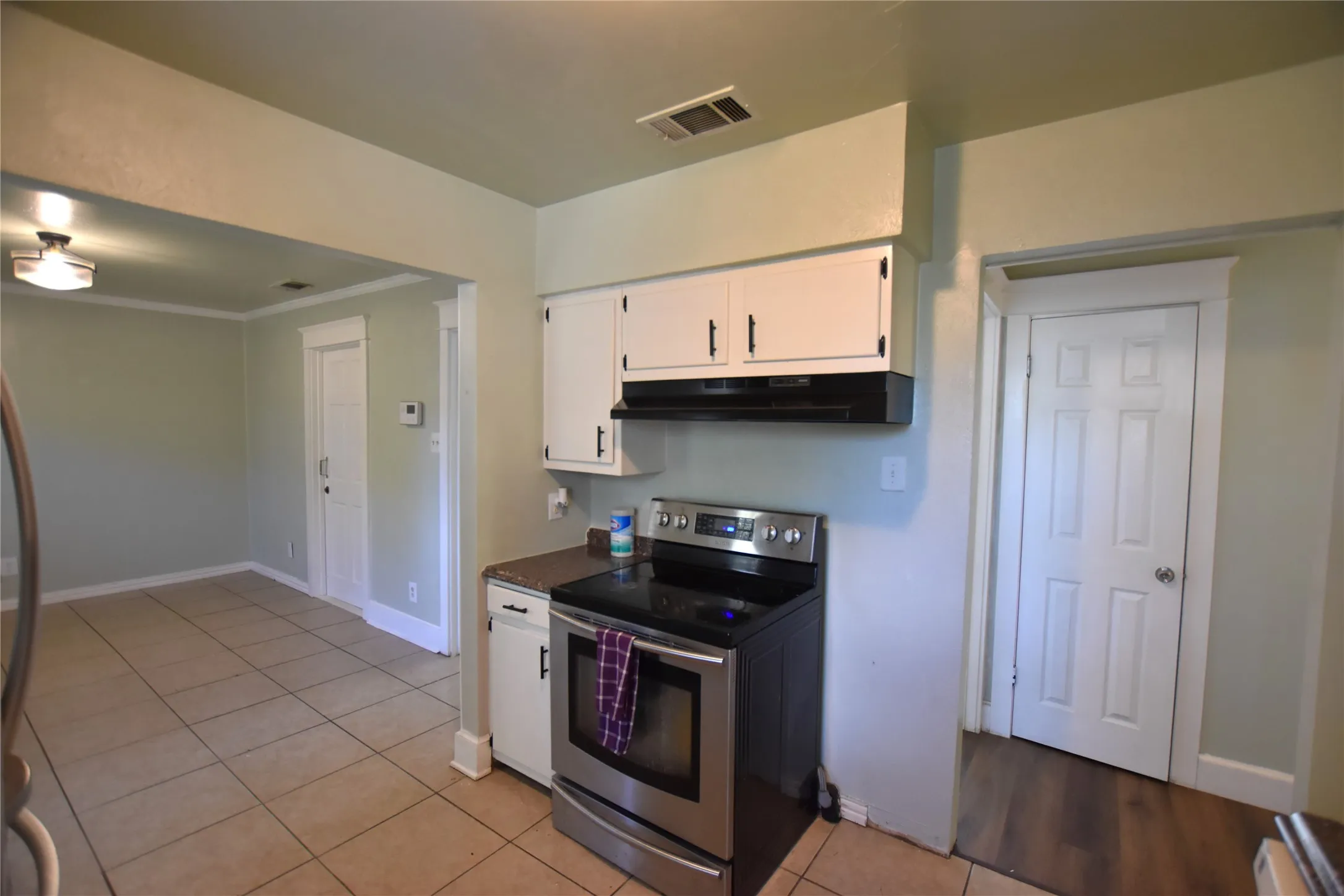 Single Family Residence For Sale in Dallas County , 1718 Summit Street, Mesquite, Texas 75149, 3 Bedroom, 2 Bathroom, 1 Garage spaces, 1,216 Sqft, built in 1959, mls#21336418, Real Estate Agent in Mesquite, Homes For Sale in Dallas county, Homes For Sale in Mesquite, Realtor in Mesquite Texas, Real Estate Brokerage Independent Realty Texas, Luminita Cordes Realtor