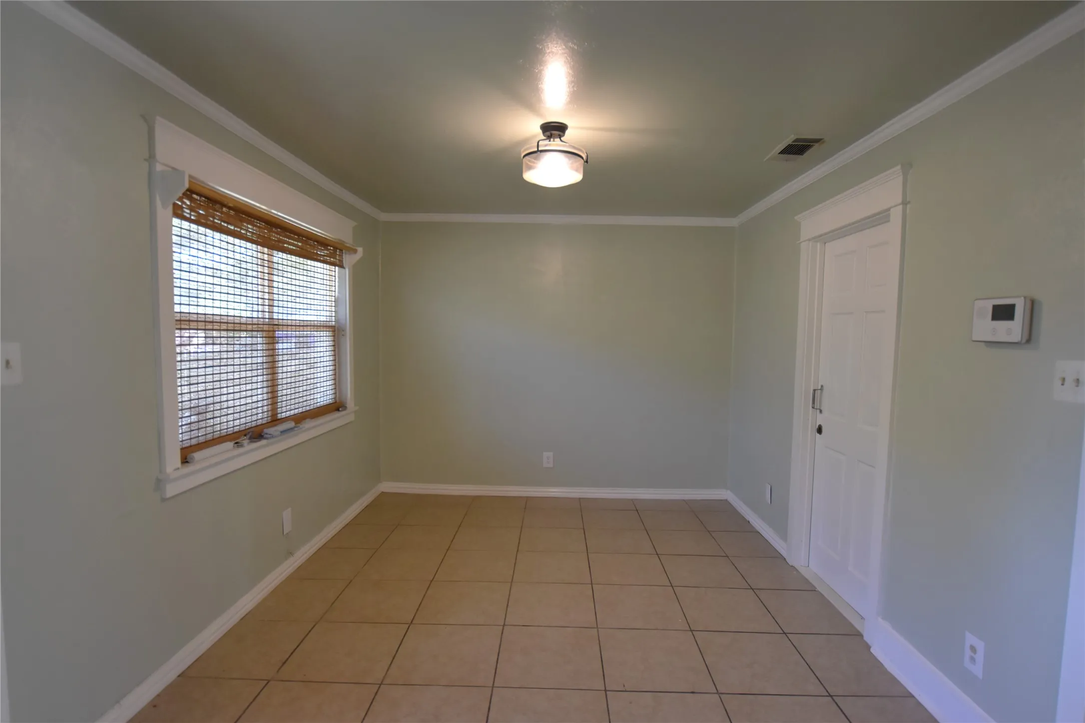 Single Family Residence For Sale in Dallas County , 1718 Summit Street, Mesquite, Texas 75149, 3 Bedroom, 2 Bathroom, 1 Garage spaces, 1,216 Sqft, built in 1959, mls#21336418, Real Estate Agent in Mesquite, Homes For Sale in Dallas county, Homes For Sale in Mesquite, Realtor in Mesquite Texas, Real Estate Brokerage Independent Realty Texas, Luminita Cordes Realtor