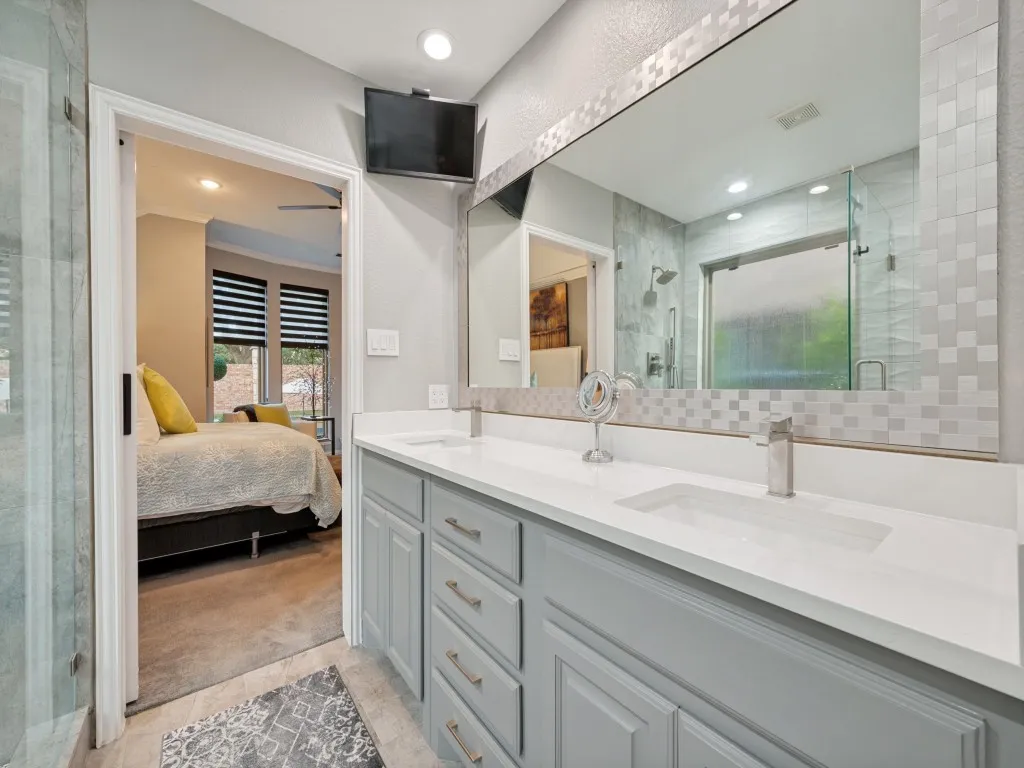 Single Family Residence For Sale in Denton County , 11852 Blackhawk Drive, Frisco, Texas 75033, 4 Bedroom, 3 Bathroom, 2 Garage spaces, 2,631 Sqft, built in 2003, mls#21326687, Real Estate Agent in Frisco, Homes For Sale in Denton county, Homes For Sale in Frisco, Realtor in Frisco Texas, Real Estate Brokerage Independent Realty Texas, Luminita Cordes Realtor