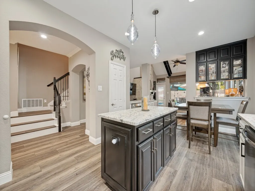 Single Family Residence For Sale in Denton County , 11852 Blackhawk Drive, Frisco, Texas 75033, 4 Bedroom, 3 Bathroom, 2 Garage spaces, 2,631 Sqft, built in 2003, mls#21326687, Real Estate Agent in Frisco, Homes For Sale in Denton county, Homes For Sale in Frisco, Realtor in Frisco Texas, Real Estate Brokerage Independent Realty Texas, Luminita Cordes Realtor