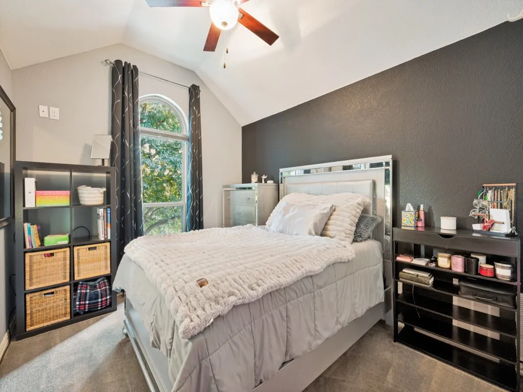 Single Family Residence For Sale in Denton County , 11852 Blackhawk Drive, Frisco, Texas 75033, 4 Bedroom, 3 Bathroom, 2 Garage spaces, 2,631 Sqft, built in 2003, mls#21326687, Real Estate Agent in Frisco, Homes For Sale in Denton county, Homes For Sale in Frisco, Realtor in Frisco Texas, Real Estate Brokerage Independent Realty Texas, Luminita Cordes Realtor