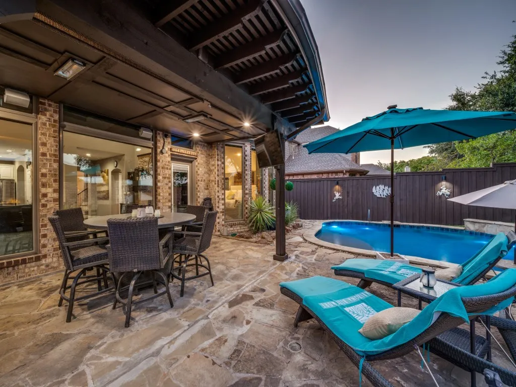 Single Family Residence For Sale in Denton County , 11852 Blackhawk Drive, Frisco, Texas 75033, 4 Bedroom, 3 Bathroom, 2 Garage spaces, 2,631 Sqft, built in 2003, mls#21326687, Real Estate Agent in Frisco, Homes For Sale in Denton county, Homes For Sale in Frisco, Realtor in Frisco Texas, Real Estate Brokerage Independent Realty Texas, Luminita Cordes Realtor