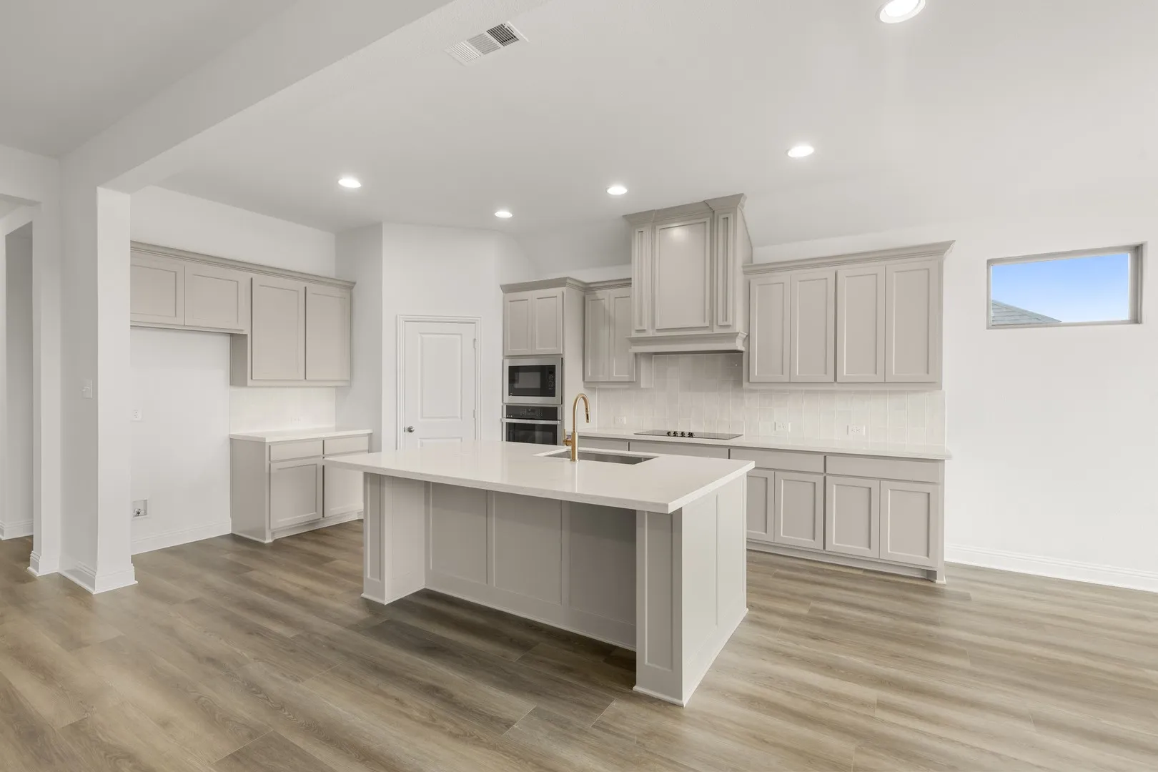144 Trinity- Kitchen-1