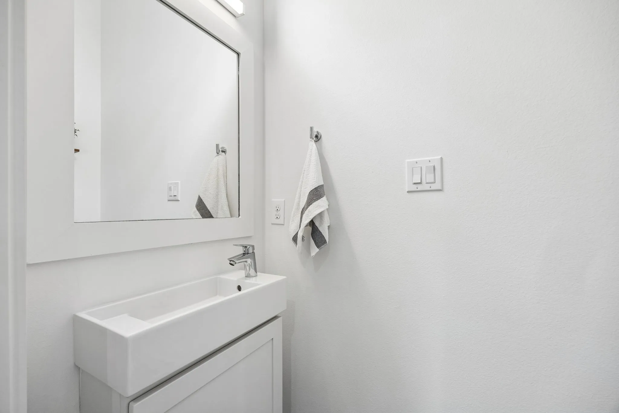 Half bathroom on 2nd level