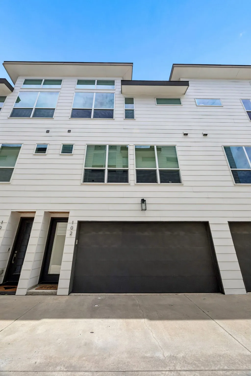 Condominium For Sale in Dallas County , 5811 Lindell Avenue 102, Dallas, Texas 75206, 2 Bedroom, 3 Bathroom, 2 Garage spaces, 1,463 Sqft, built in 2018, mls#21335950, Real Estate Agent in Dallas, Homes For Sale in Dallas county, Homes For Sale in Dallas, Realtor in Dallas Texas, Real Estate Brokerage Independent Realty Texas, Luminita Cordes Realtor