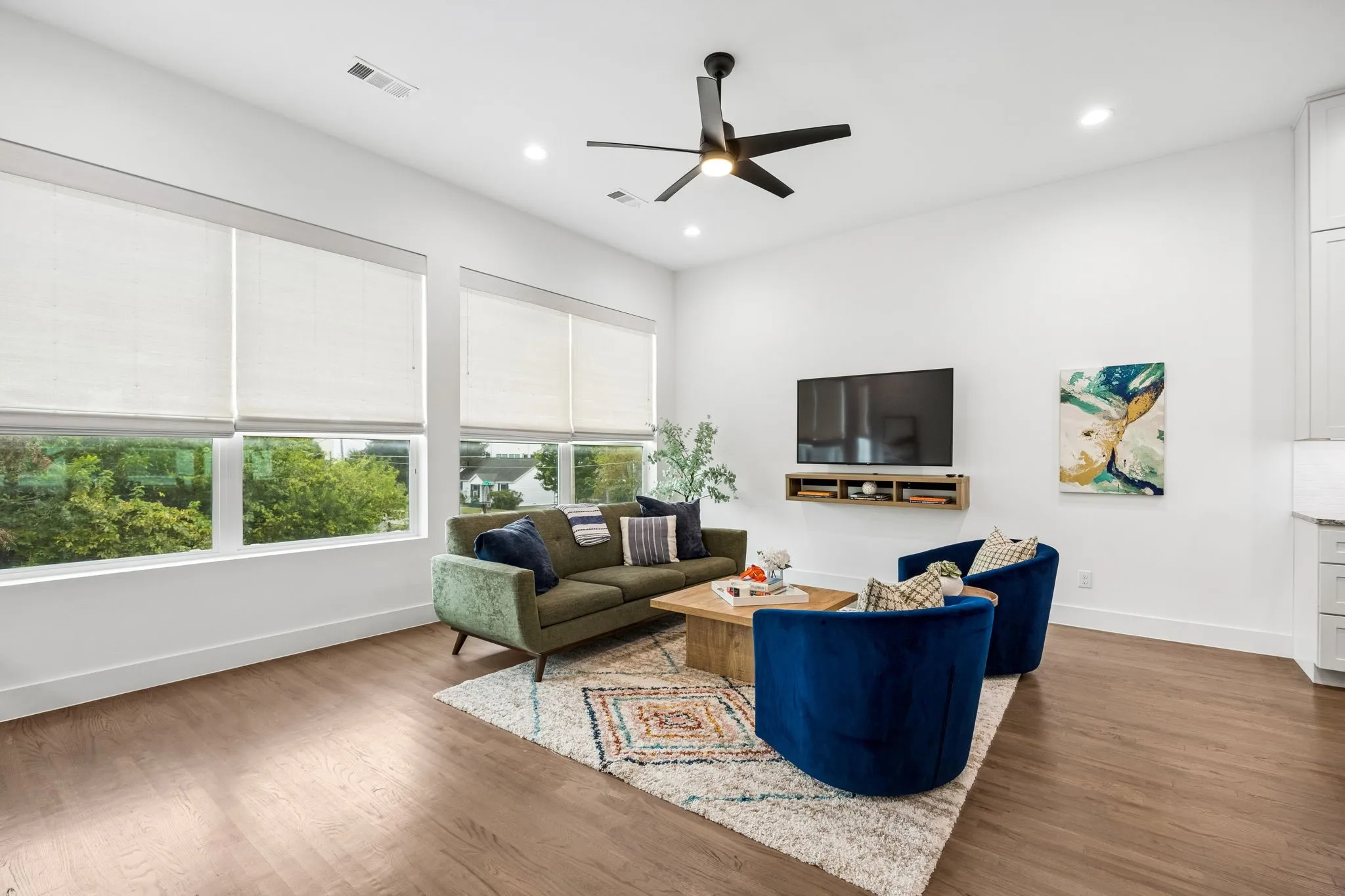 Condominium For Sale in Dallas County , 5811 Lindell Avenue 102, Dallas, Texas 75206, 2 Bedroom, 3 Bathroom, 2 Garage spaces, 1,463 Sqft, built in 2018, mls#21335950, Real Estate Agent in Dallas, Homes For Sale in Dallas county, Homes For Sale in Dallas, Realtor in Dallas Texas, Real Estate Brokerage Independent Realty Texas, Luminita Cordes Realtor