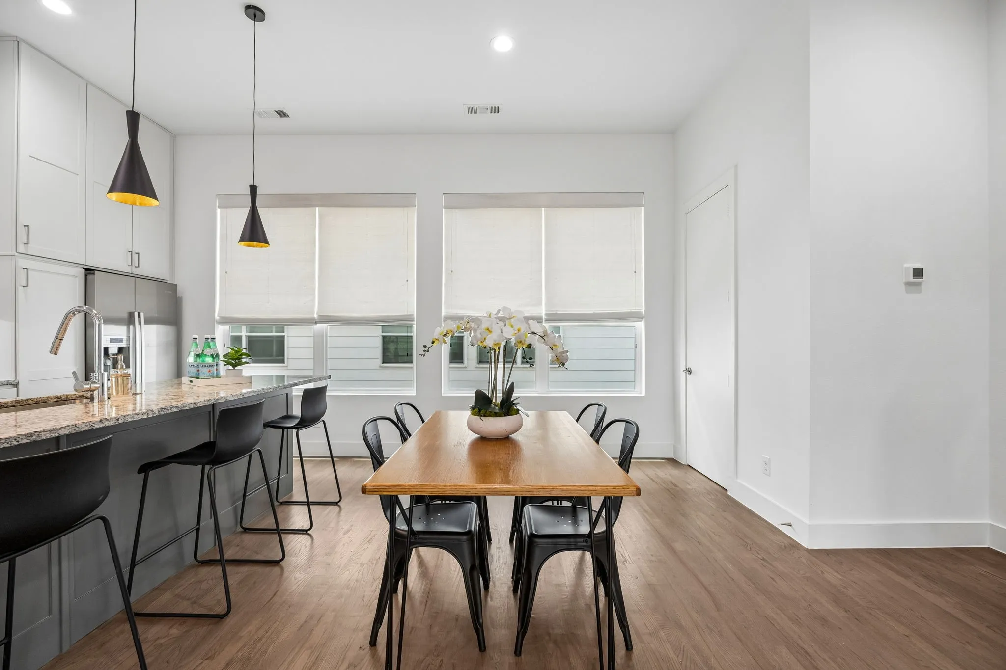 Condominium For Sale in Dallas County , 5811 Lindell Avenue 102, Dallas, Texas 75206, 2 Bedroom, 3 Bathroom, 2 Garage spaces, 1,463 Sqft, built in 2018, mls#21335950, Real Estate Agent in Dallas, Homes For Sale in Dallas county, Homes For Sale in Dallas, Realtor in Dallas Texas, Real Estate Brokerage Independent Realty Texas, Luminita Cordes Realtor