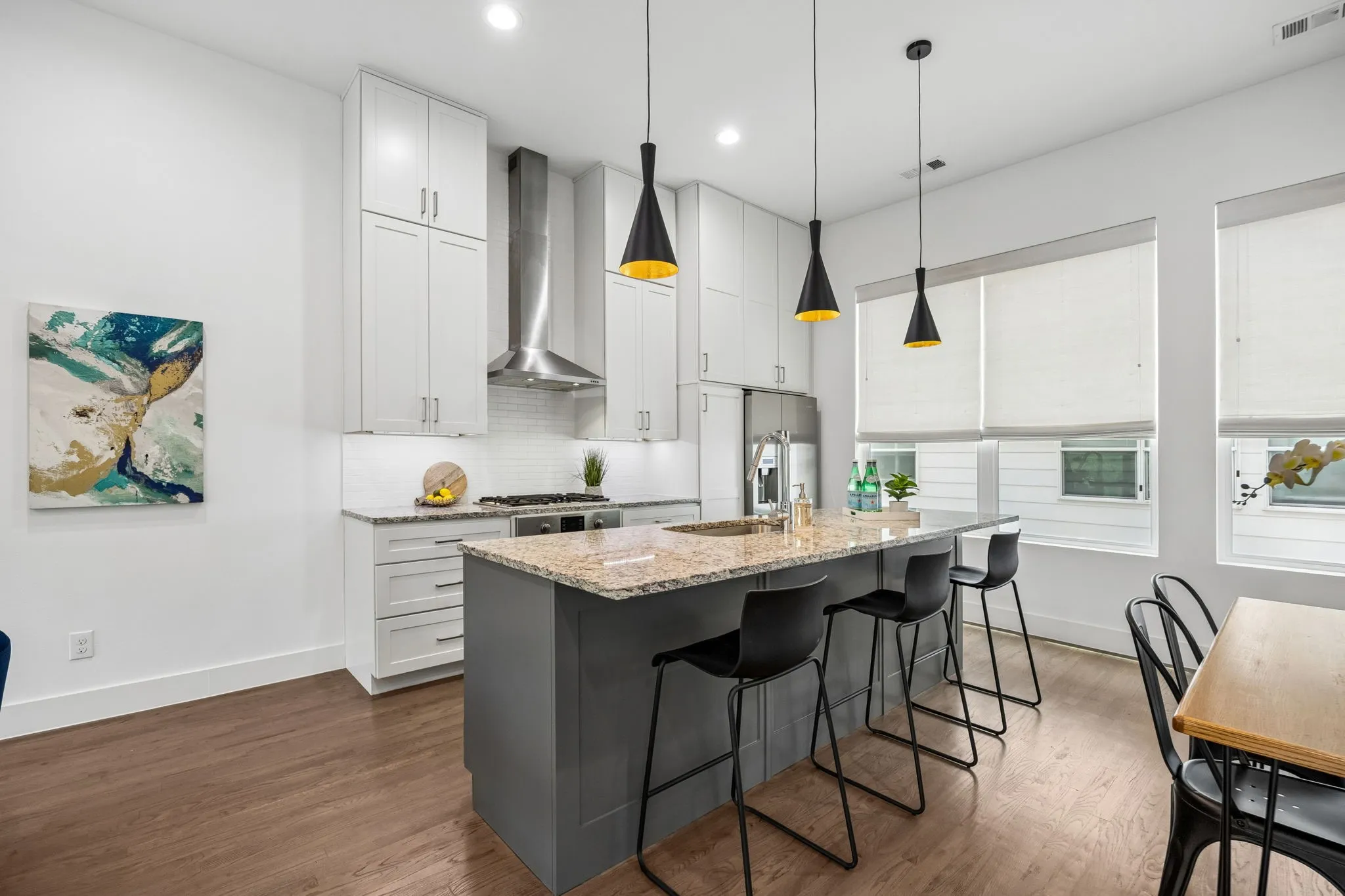 Condominium For Sale in Dallas County , 5811 Lindell Avenue 102, Dallas, Texas 75206, 2 Bedroom, 3 Bathroom, 2 Garage spaces, 1,463 Sqft, built in 2018, mls#21335950, Real Estate Agent in Dallas, Homes For Sale in Dallas county, Homes For Sale in Dallas, Realtor in Dallas Texas, Real Estate Brokerage Independent Realty Texas, Luminita Cordes Realtor