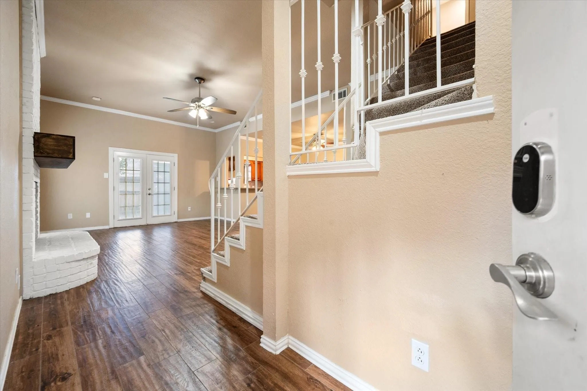 Townhouse For Rent in Tarrant County , 2312 Perkins Road, Arlington, Texas 76016, 2 Bedroom, 3 Bathroom, 1 Garage spaces, 1,390 Sqft, built in 1985, mls#21336555, Real Estate Agent in Arlington, Homes For Rent in Tarrant county, Homes For Rent in Arlington, Realtor in Arlington Texas, Real Estate Brokerage Independent Realty Texas, Luminita Cordes Realtor