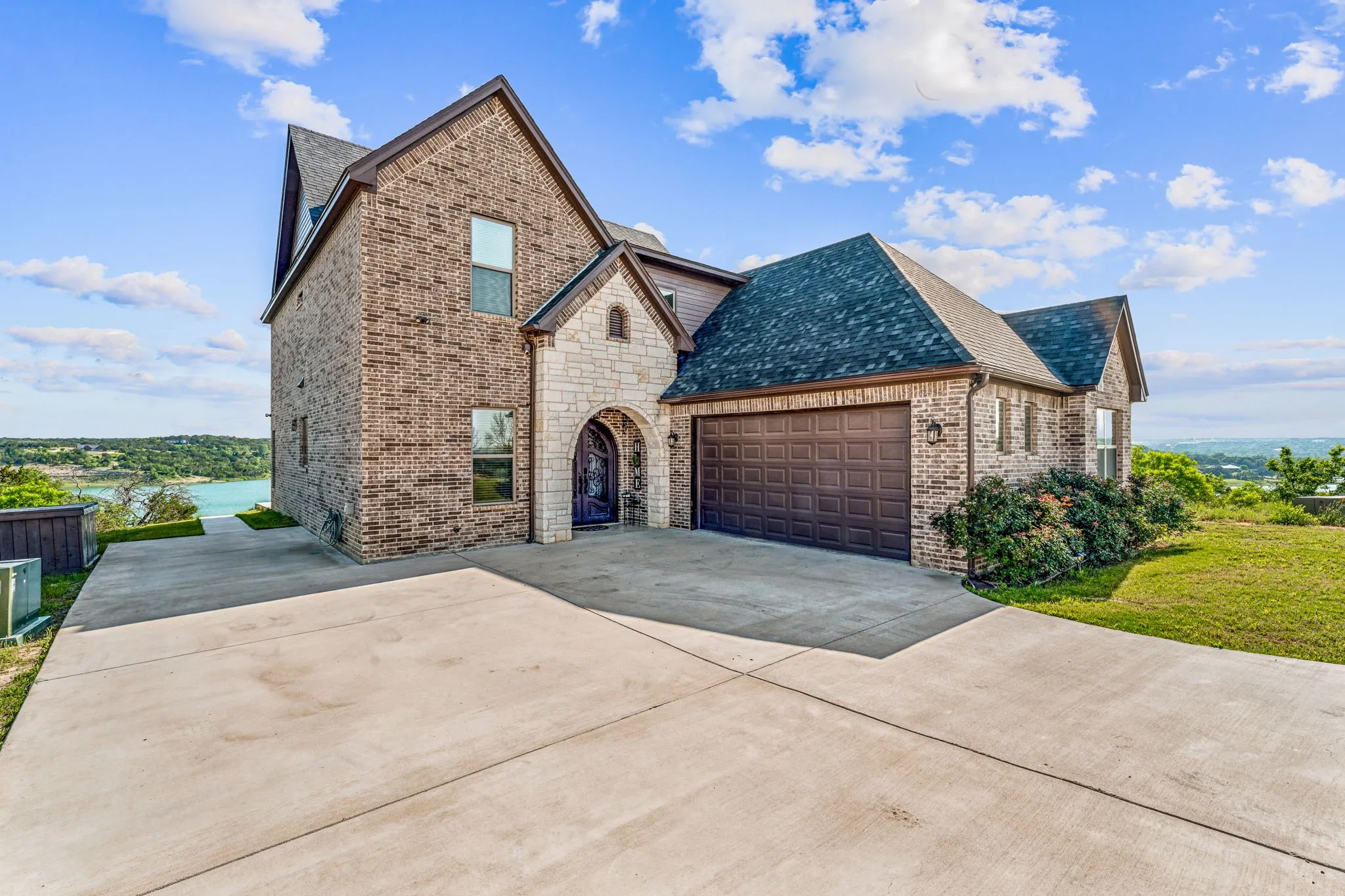 Single Family Residence For Sale in Erath County , 2350 Lakeside Drive, Bluff Dale, Texas 76433, 3 Bedroom, 3 Bathroom, 2 Garage spaces, 2,742 Sqft, built in 2020, mls#21336619, Real Estate Agent in Bluff Dale, Homes For Sale in Erath county, Homes For Sale in Bluff Dale, Realtor in Bluff Dale Texas, Real Estate Brokerage Independent Realty Texas, Luminita Cordes Realtor