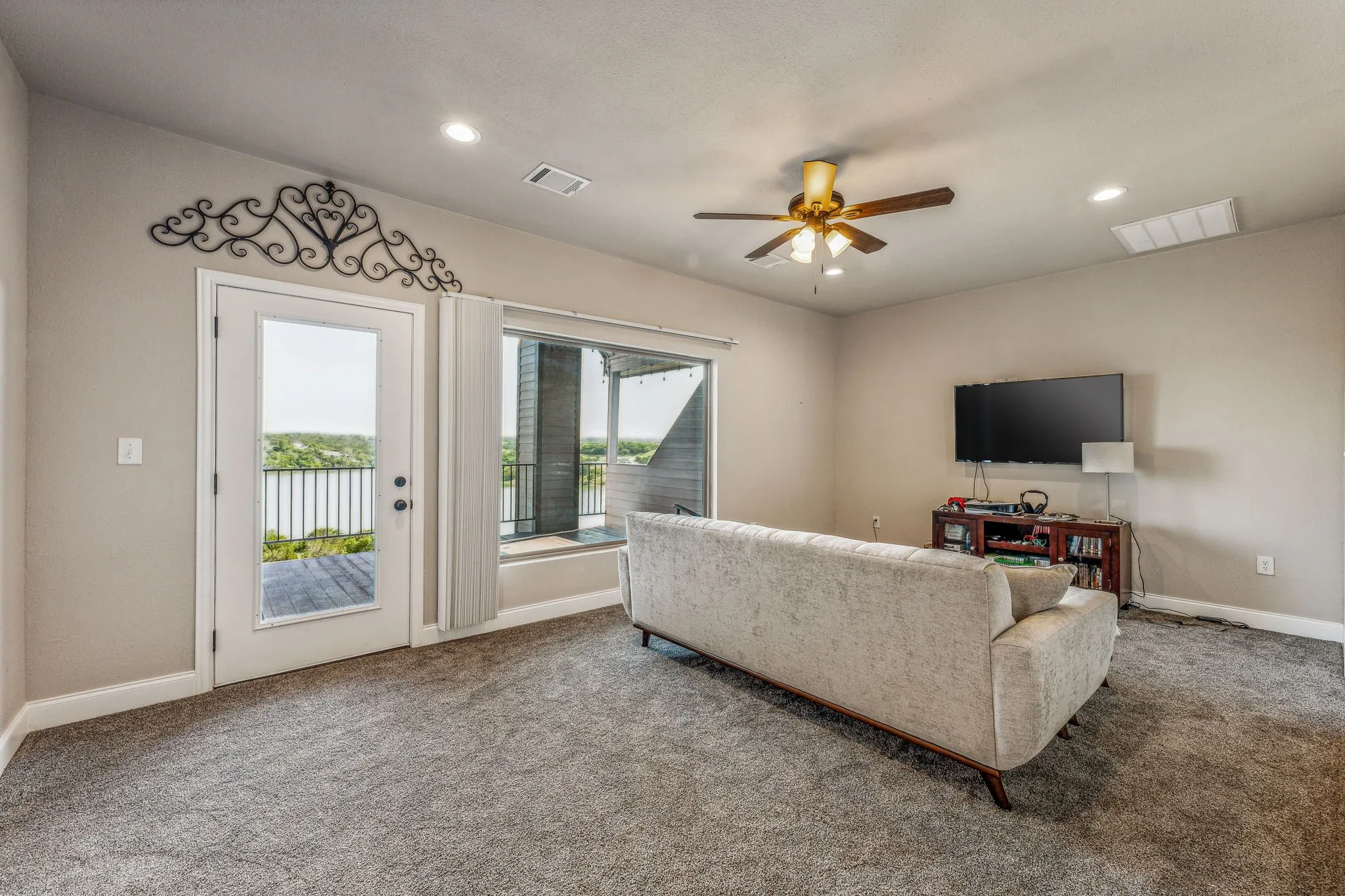 Single Family Residence For Sale in Erath County , 2350 Lakeside Drive, Bluff Dale, Texas 76433, 3 Bedroom, 3 Bathroom, 2 Garage spaces, 2,742 Sqft, built in 2020, mls#21336619, Real Estate Agent in Bluff Dale, Homes For Sale in Erath county, Homes For Sale in Bluff Dale, Realtor in Bluff Dale Texas, Real Estate Brokerage Independent Realty Texas, Luminita Cordes Realtor