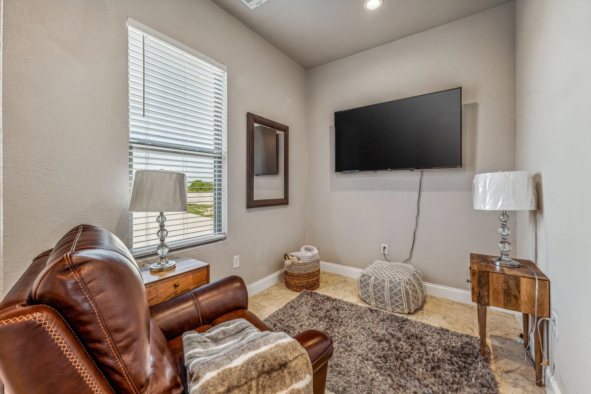 Single Family Residence For Sale in Erath County , 2350 Lakeside Drive, Bluff Dale, Texas 76433, 3 Bedroom, 3 Bathroom, 2 Garage spaces, 2,742 Sqft, built in 2020, mls#21336619, Real Estate Agent in Bluff Dale, Homes For Sale in Erath county, Homes For Sale in Bluff Dale, Realtor in Bluff Dale Texas, Real Estate Brokerage Independent Realty Texas, Luminita Cordes Realtor