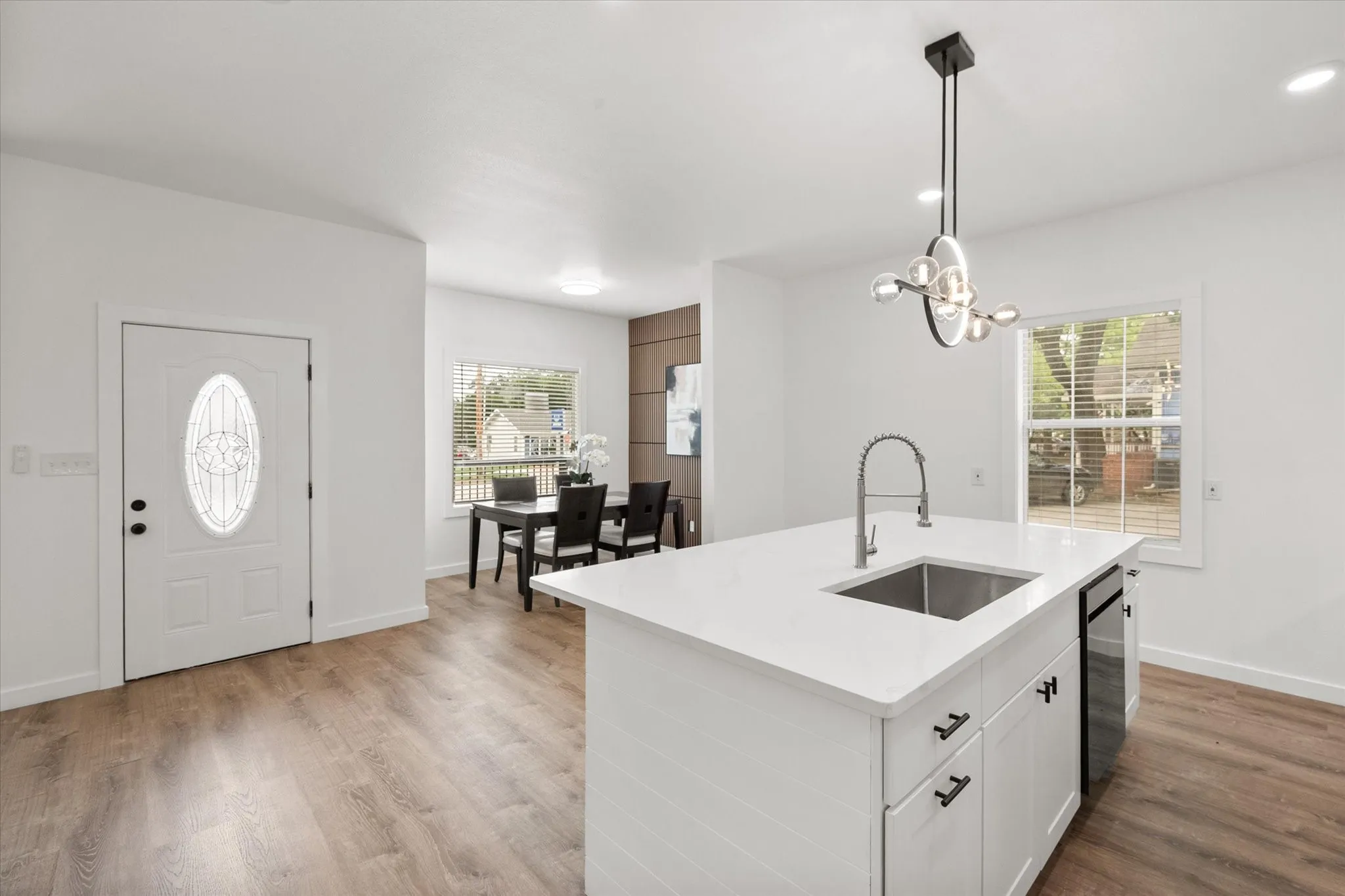 Single Family Residence For Sale in Navarro County , 1027 W 2nd Avenue, Corsicana, Texas 75110, 4 Bedroom, 3 Bathroom, Garage spaces, 1,950 Sqft, built in 1915, mls#21336520, Real Estate Agent in Corsicana, Homes For Sale in Navarro county, Homes For Sale in Corsicana, Realtor in Corsicana Texas, Real Estate Brokerage Independent Realty Texas, Luminita Cordes Realtor