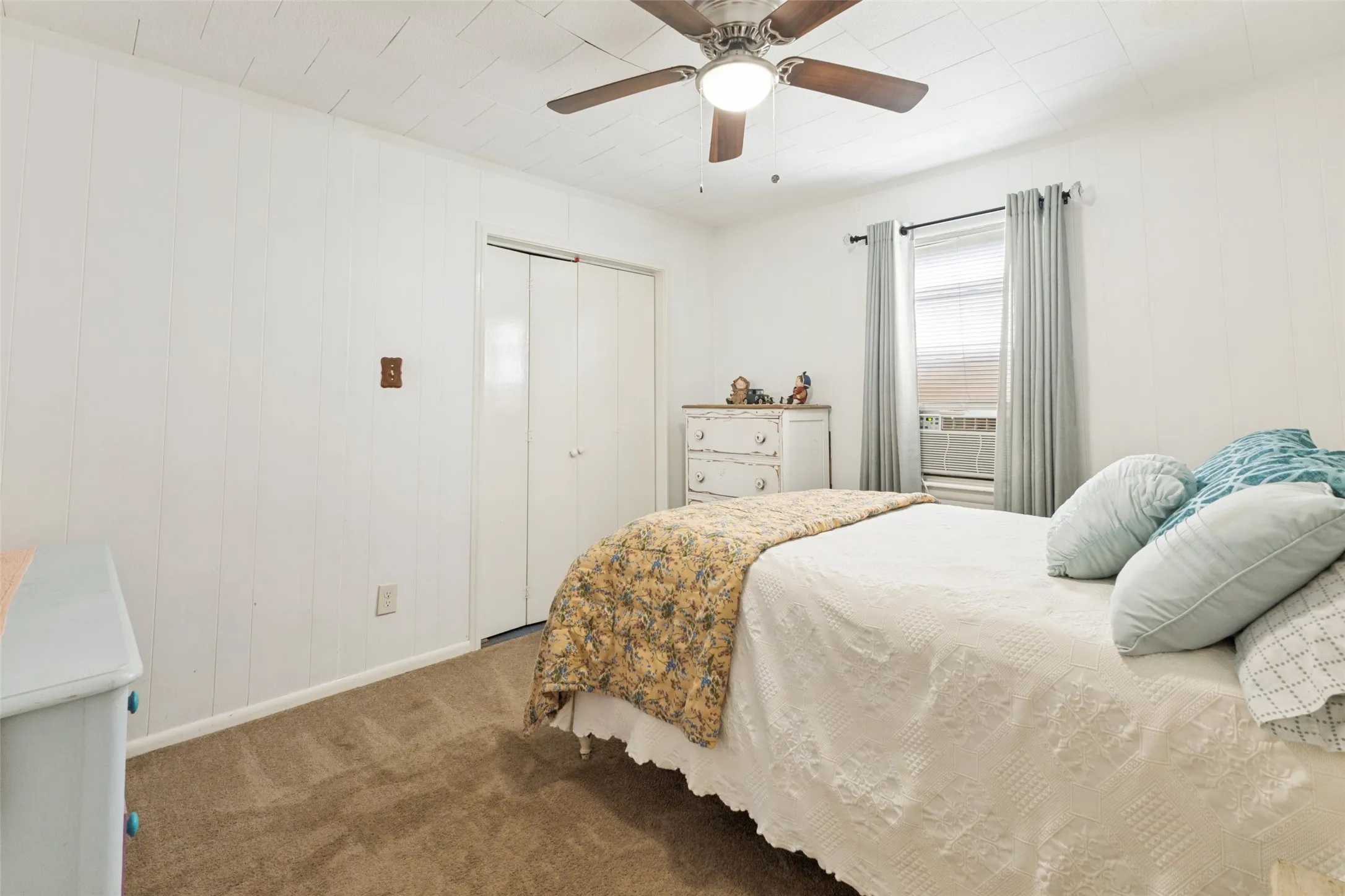 Single Family Residence For Sale in Hunt County , 7811 FM 35, Royse City, Texas 75189, 2 Bedroom, 1 Bathroom, 2 Garage spaces, 1,224 Sqft, built in 1965, mls#21336627, Real Estate Agent in Royse City, Homes For Sale in Hunt county, Homes For Sale in Royse City, Realtor in Royse City Texas, Real Estate Brokerage Independent Realty Texas, Luminita Cordes Realtor