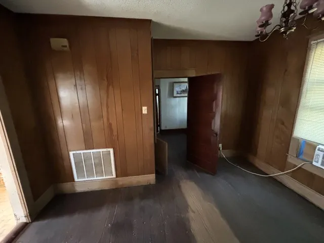 Single Family Residence For Sale in Montague County , 4064 Fm 1759, Nocona, Texas 76255, 2 Bedroom, 2 Bathroom, Garage spaces, 1,668 Sqft, built in 1959, mls#21336603, Real Estate Agent in Nocona, Homes For Sale in Montague county, Homes For Sale in Nocona, Realtor in Nocona Texas, Real Estate Brokerage Independent Realty Texas, Luminita Cordes Realtor