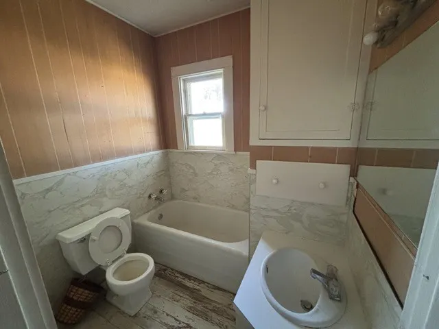 Single Family Residence For Sale in Montague County , 4064 Fm 1759, Nocona, Texas 76255, 2 Bedroom, 2 Bathroom, Garage spaces, 1,668 Sqft, built in 1959, mls#21336603, Real Estate Agent in Nocona, Homes For Sale in Montague county, Homes For Sale in Nocona, Realtor in Nocona Texas, Real Estate Brokerage Independent Realty Texas, Luminita Cordes Realtor