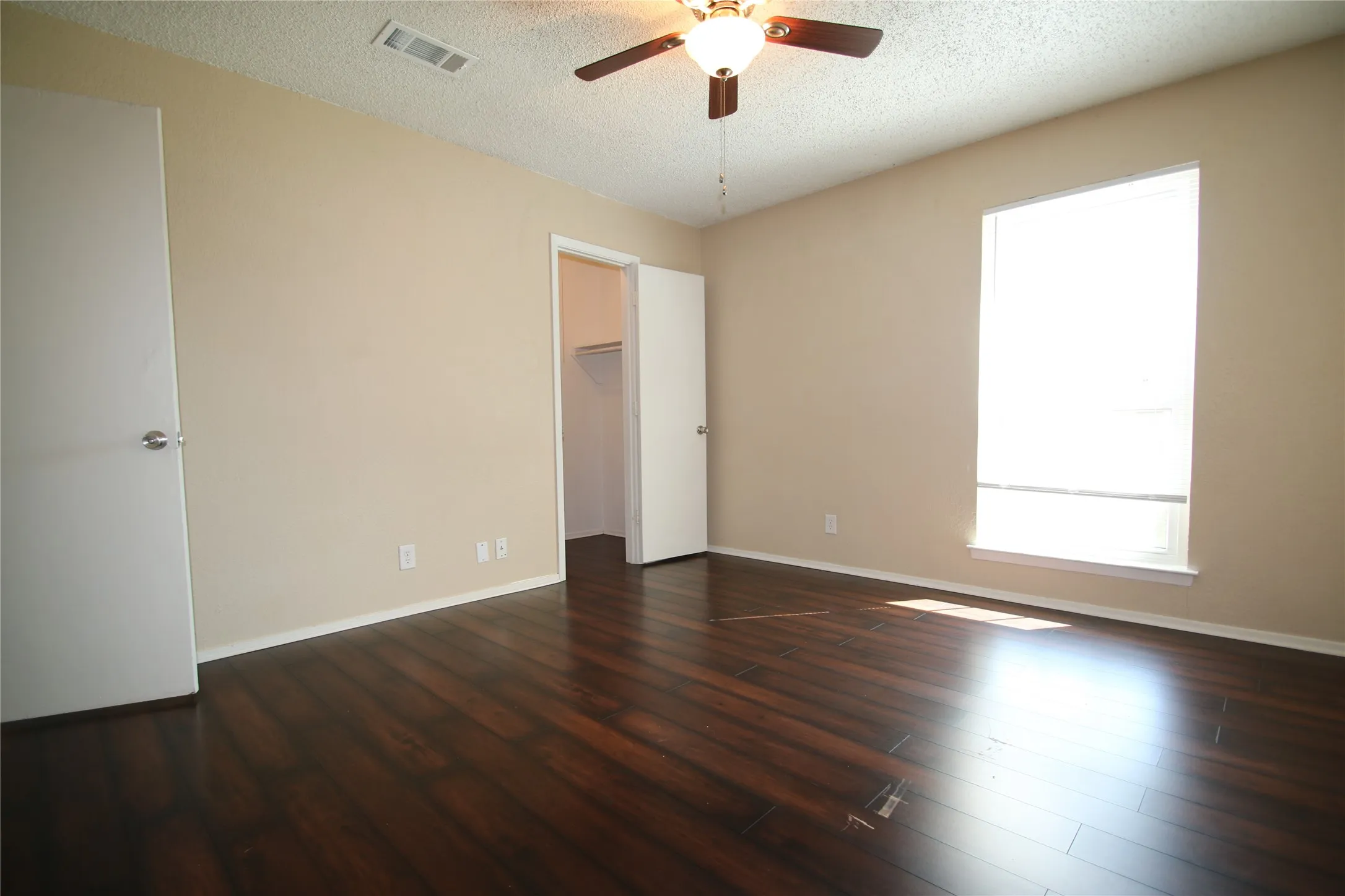 Townhouse For Rent in Tarrant County , 3732 Bonnie Drive C, Fort Worth, Texas 76116, 2 Bedroom, 2 Bathroom, Garage spaces, 1,095 Sqft, built in 1982, mls#21336309, Real Estate Agent in Fort Worth, Homes For Rent in Tarrant county, Homes For Rent in Fort Worth, Realtor in Fort Worth Texas, Real Estate Brokerage Independent Realty Texas, Luminita Cordes Realtor