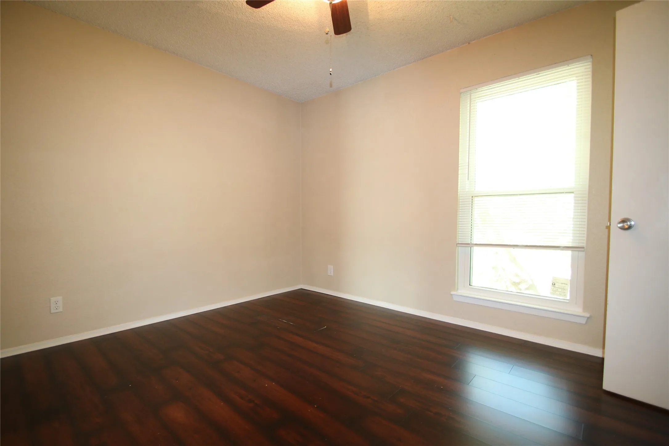 Townhouse For Rent in Tarrant County , 3732 Bonnie Drive C, Fort Worth, Texas 76116, 2 Bedroom, 2 Bathroom, Garage spaces, 1,095 Sqft, built in 1982, mls#21336309, Real Estate Agent in Fort Worth, Homes For Rent in Tarrant county, Homes For Rent in Fort Worth, Realtor in Fort Worth Texas, Real Estate Brokerage Independent Realty Texas, Luminita Cordes Realtor