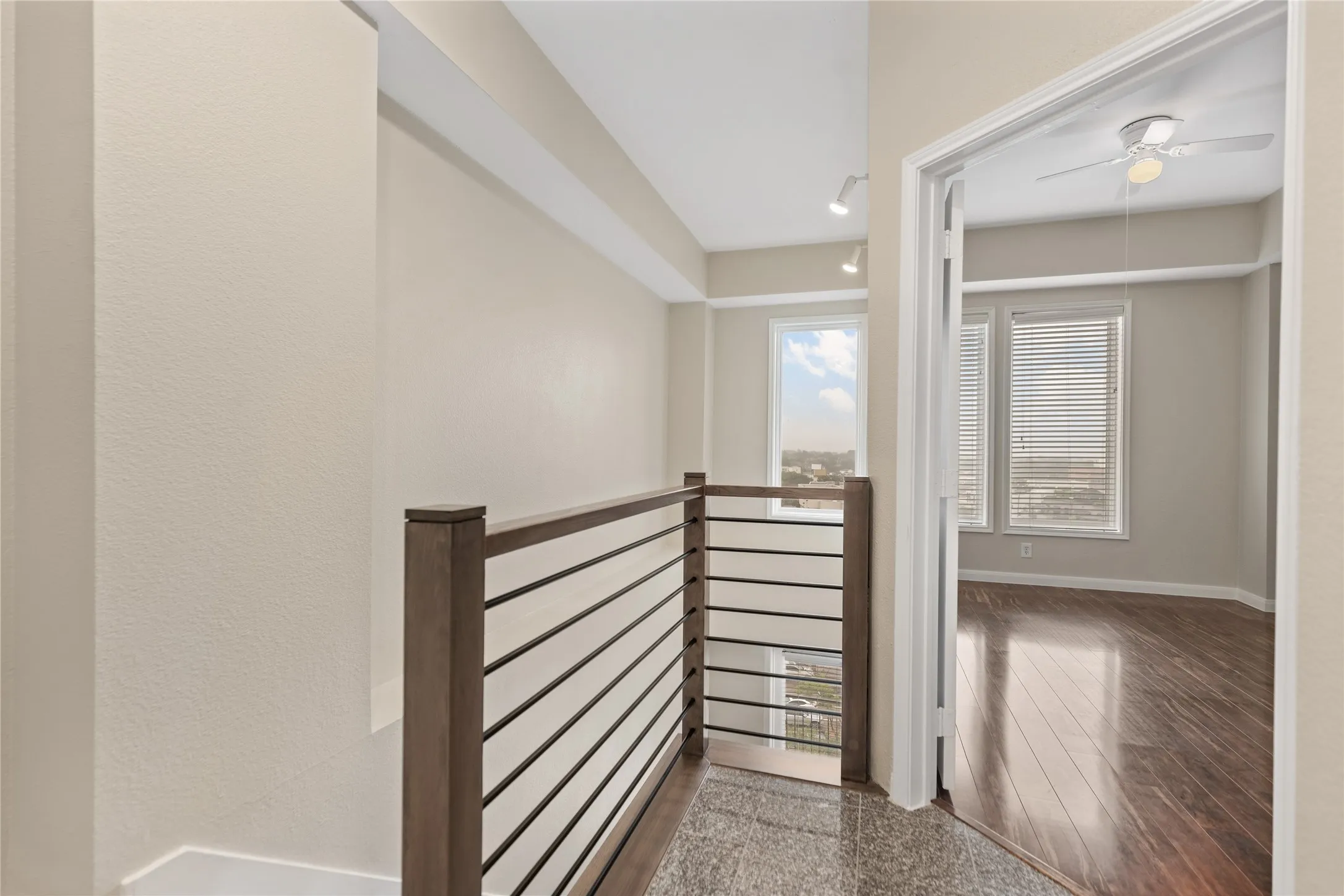 Condominium For Rent in Dallas County , 4611 Travis Street 801B, Dallas, Texas 75205, 2 Bedroom, 3 Bathroom, 2 Garage spaces, 1,552 Sqft, built in 2000, mls#21336293, Real Estate Agent in Dallas, Homes For Rent in Dallas county, Homes For Rent in Dallas, Realtor in Dallas Texas, Real Estate Brokerage Independent Realty Texas, Luminita Cordes Realtor