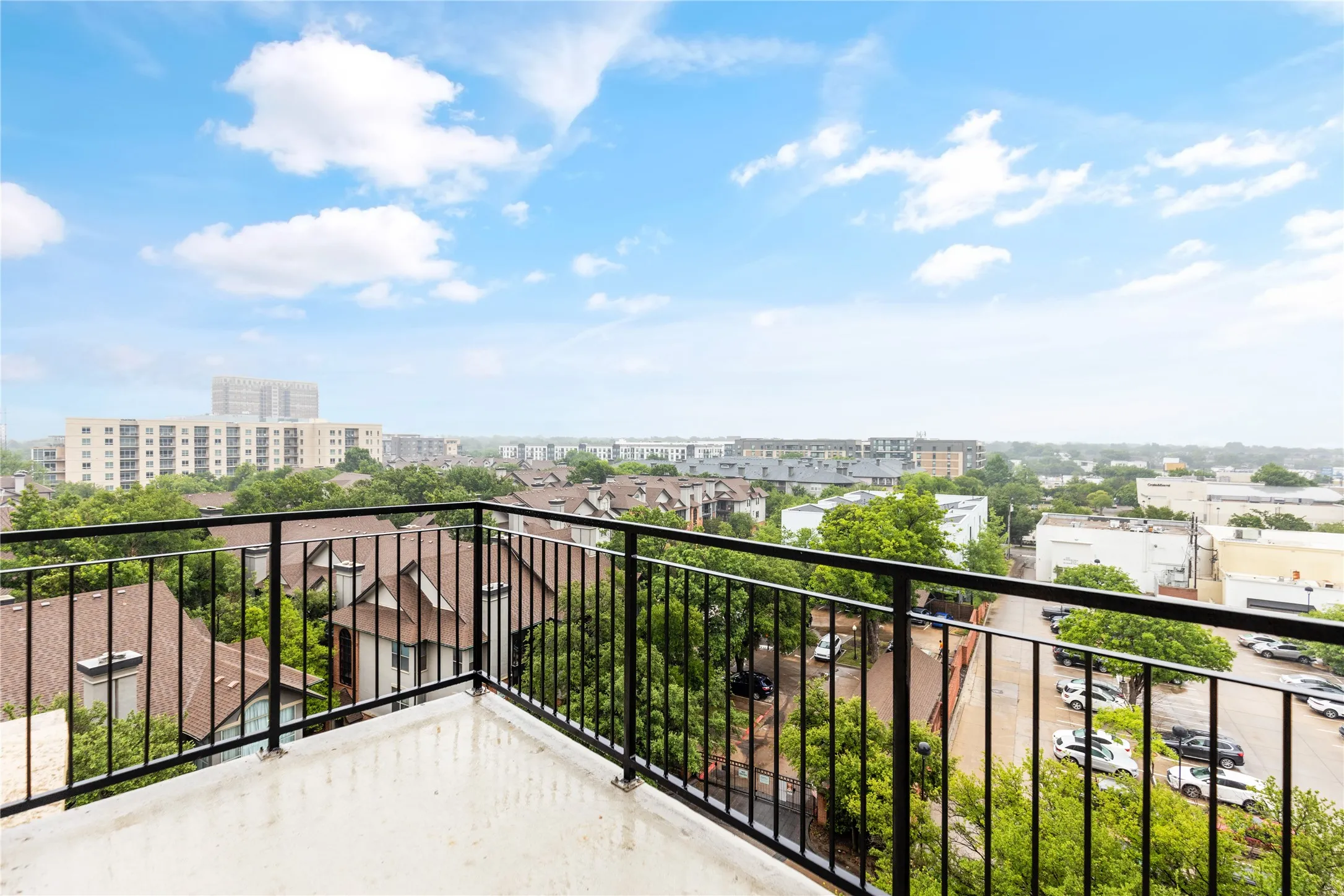 Condominium For Rent in Dallas County , 4611 Travis Street 801B, Dallas, Texas 75205, 2 Bedroom, 3 Bathroom, 2 Garage spaces, 1,552 Sqft, built in 2000, mls#21336293, Real Estate Agent in Dallas, Homes For Rent in Dallas county, Homes For Rent in Dallas, Realtor in Dallas Texas, Real Estate Brokerage Independent Realty Texas, Luminita Cordes Realtor