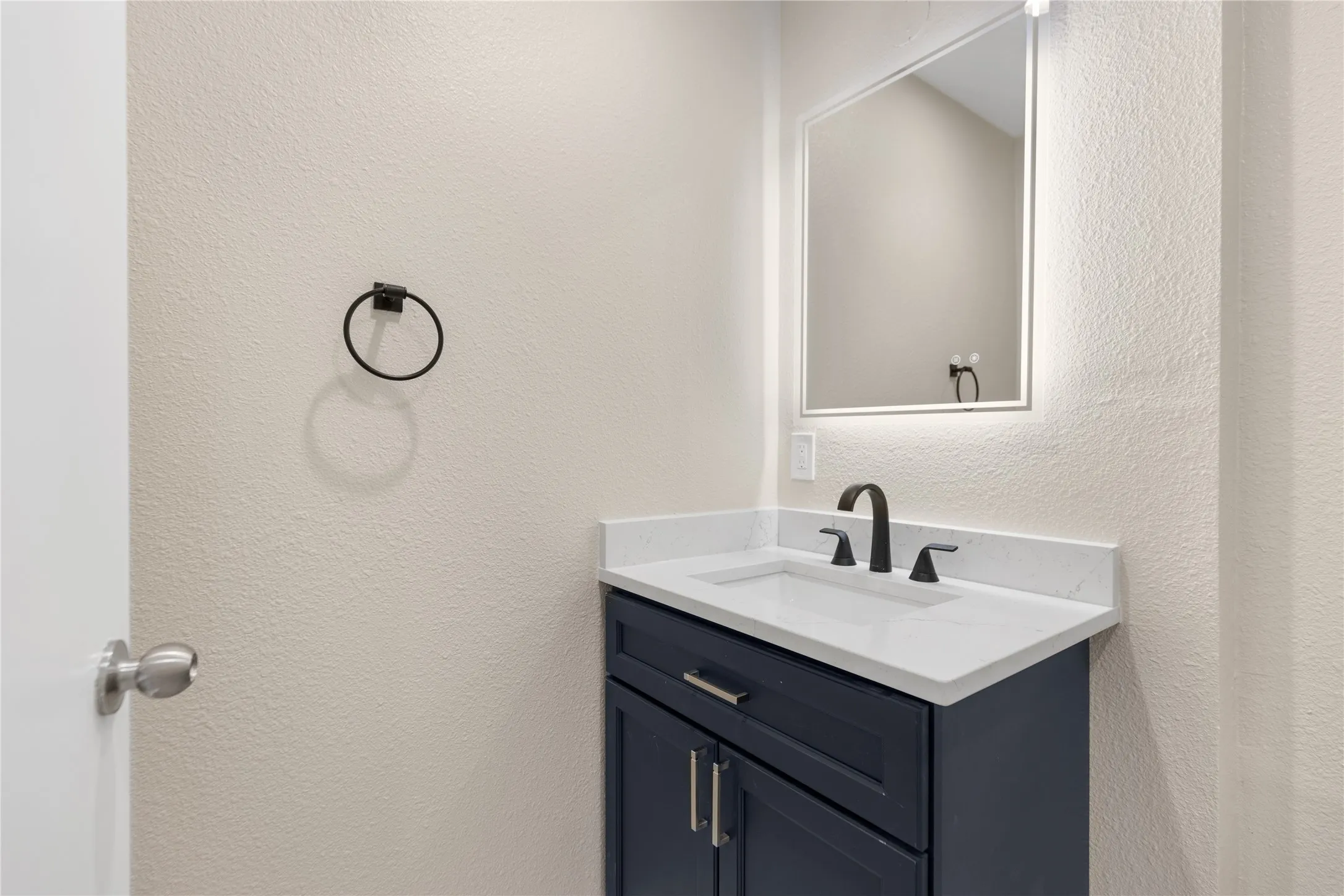 Condominium For Rent in Dallas County , 4611 Travis Street 801B, Dallas, Texas 75205, 2 Bedroom, 3 Bathroom, 2 Garage spaces, 1,552 Sqft, built in 2000, mls#21336293, Real Estate Agent in Dallas, Homes For Rent in Dallas county, Homes For Rent in Dallas, Realtor in Dallas Texas, Real Estate Brokerage Independent Realty Texas, Luminita Cordes Realtor
