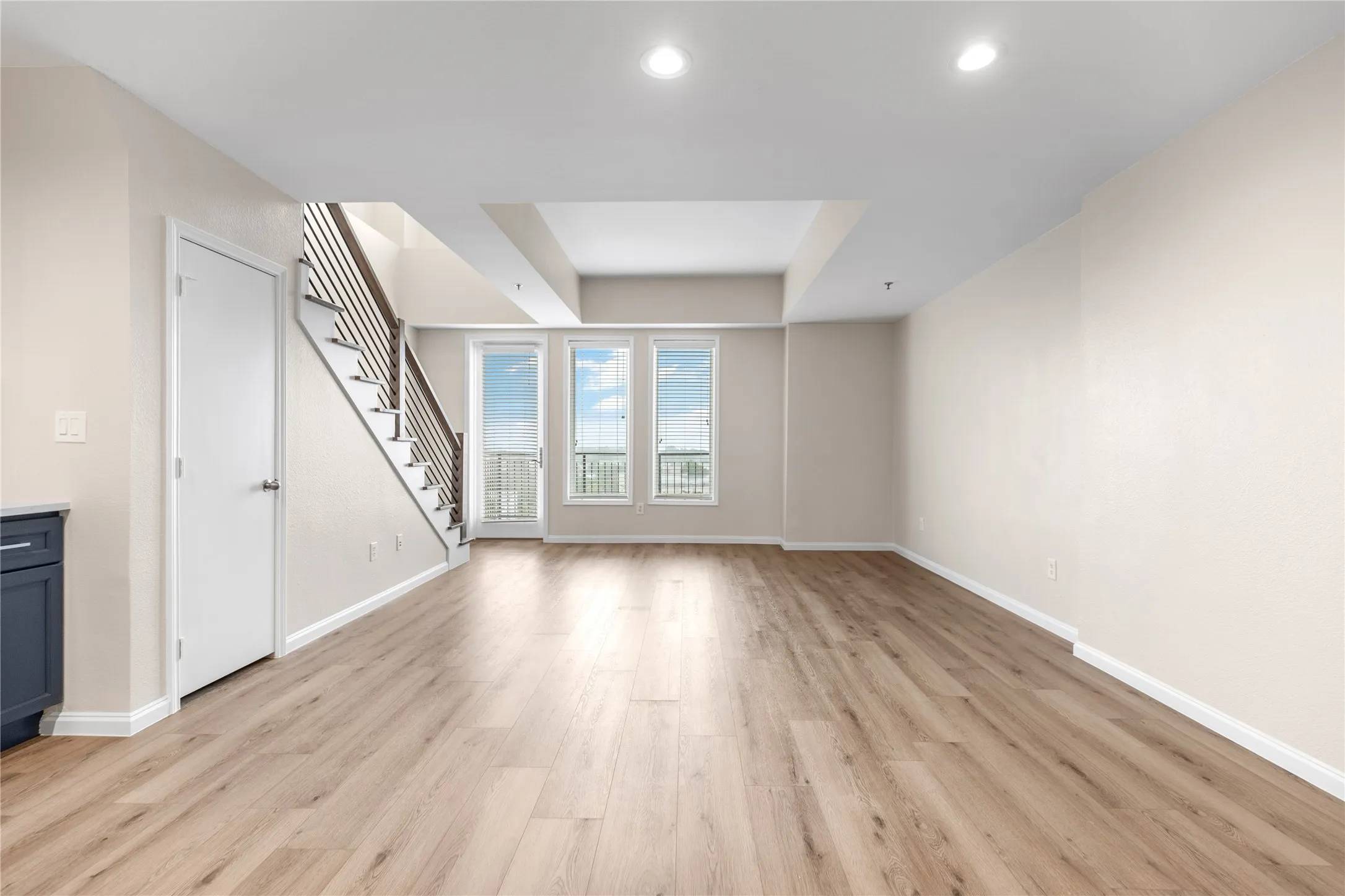 Condominium For Rent in Dallas County , 4611 Travis Street 801B, Dallas, Texas 75205, 2 Bedroom, 3 Bathroom, 2 Garage spaces, 1,552 Sqft, built in 2000, mls#21336293, Real Estate Agent in Dallas, Homes For Rent in Dallas county, Homes For Rent in Dallas, Realtor in Dallas Texas, Real Estate Brokerage Independent Realty Texas, Luminita Cordes Realtor