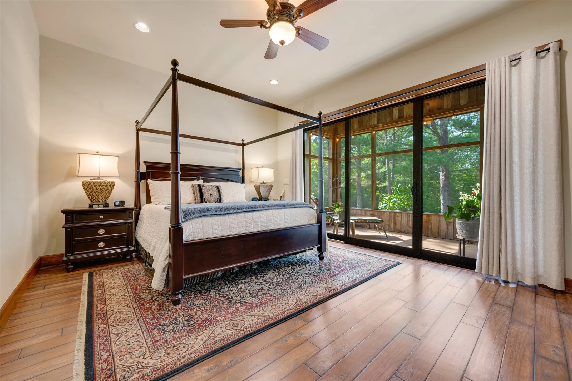 Single Family Residence For Sale in Upshur County , 6841 State Highway 154 E, Gilmer, Texas 75645, 3 Bedrooms, 3 Bathrooms, Garage spaces, 2,276 Sqft, built in 2016, Price $975,000, mls#21336611, Real Estate Agent in Gilmer, Homes For Sale in Upshur county, Homes For Sale in Gilmer, Realtor in Gilmer Texas, Real Estate Brokerage Independent Realty Texas, Luminita Cordes Realtor