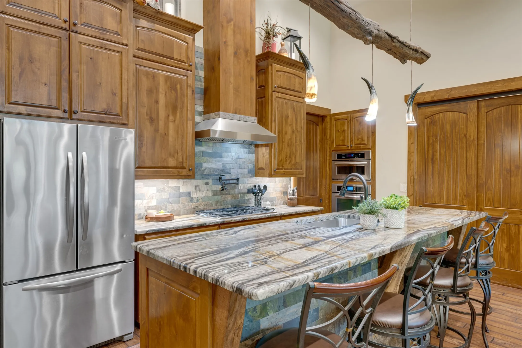 Single Family Residence For Sale in Upshur County , 6841 State Highway 154 E, Gilmer, Texas 75645, 3 Bedrooms, 3 Bathrooms, Garage spaces, 2,276 Sqft, built in 2016, Price $975,000, mls#21336611, Real Estate Agent in Gilmer, Homes For Sale in Upshur county, Homes For Sale in Gilmer, Realtor in Gilmer Texas, Real Estate Brokerage Independent Realty Texas, Luminita Cordes Realtor