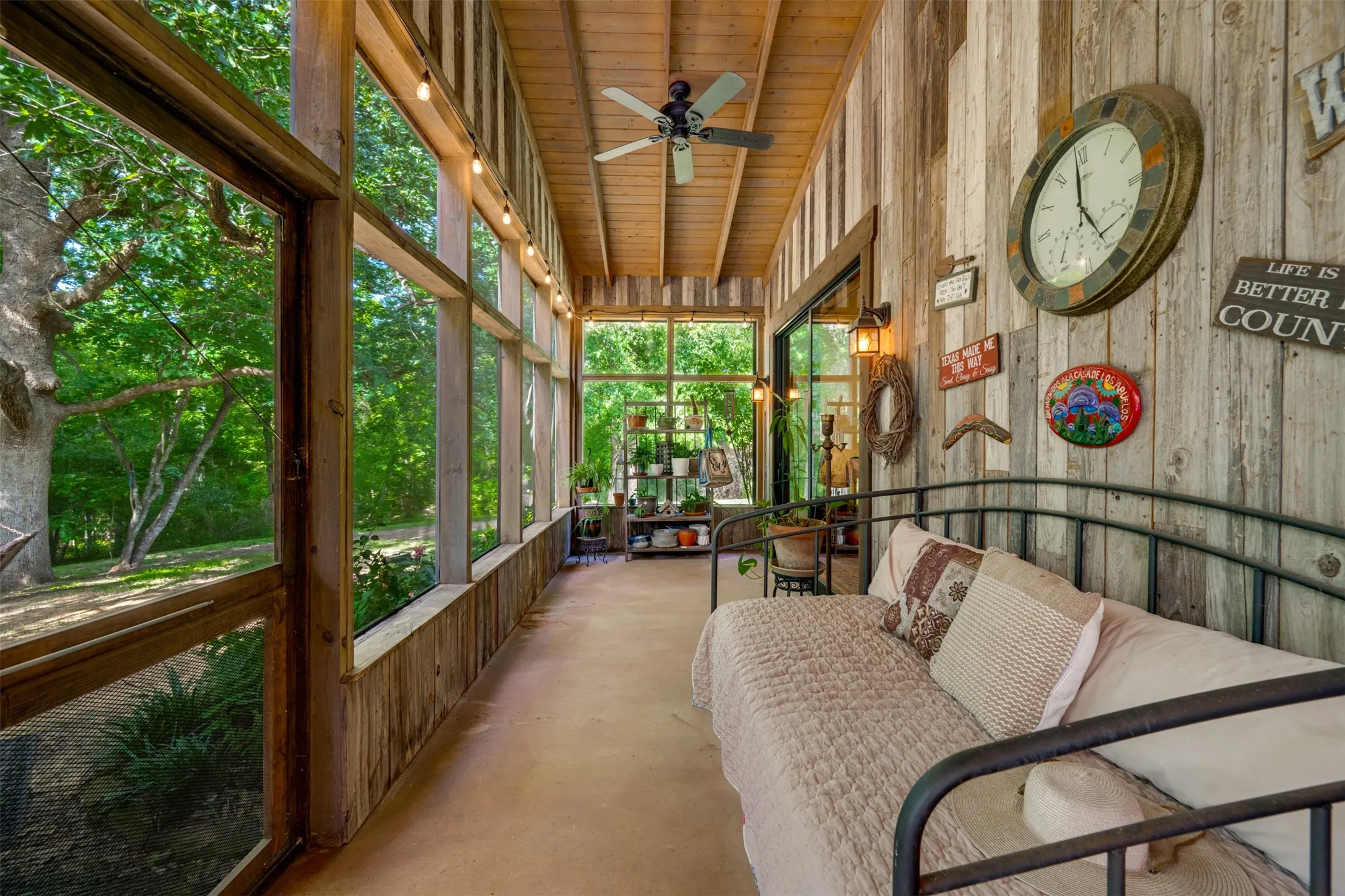 Single Family Residence For Sale in Upshur County , 6841 State Highway 154 E, Gilmer, Texas 75645, 3 Bedrooms, 3 Bathrooms, Garage spaces, 2,276 Sqft, built in 2016, Price $975,000, mls#21336611, Real Estate Agent in Gilmer, Homes For Sale in Upshur county, Homes For Sale in Gilmer, Realtor in Gilmer Texas, Real Estate Brokerage Independent Realty Texas, Luminita Cordes Realtor