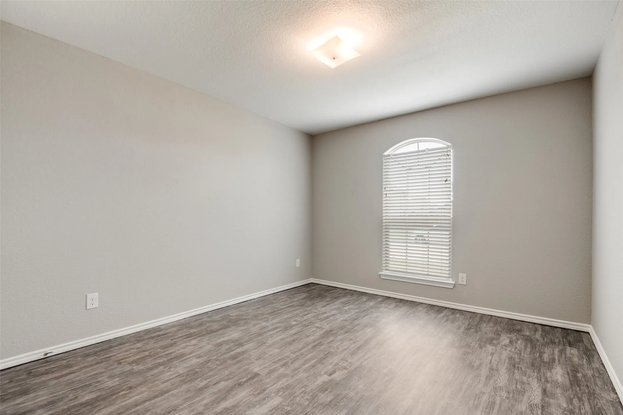 Single Family Residence For Rent in Collin County , 519 Long Prairie Drive, Royse City, Texas 75189, 4 Bedrooms, 2 Bathrooms, 2 Garage spaces, 1,910 Sqft, built in 2021, Price $2,200, mls#21336247, Real Estate Agent in Royse City, Homes For Rent in Collin county, Homes For Rent in Royse City, Realtor in Royse City Texas, Real Estate Brokerage Independent Realty Texas, Luminita Cordes Realtor