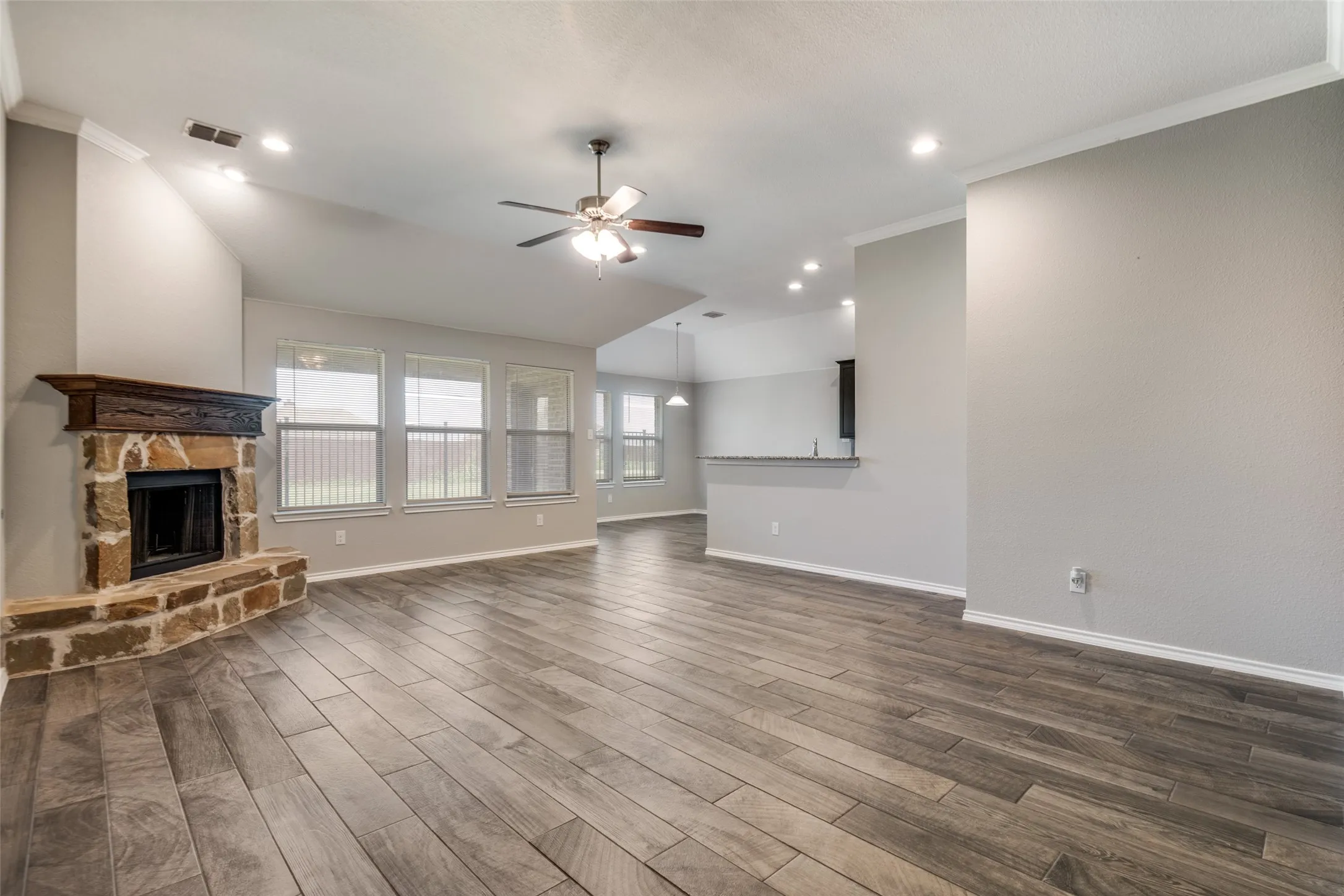 Single Family Residence For Rent in Collin County , 519 Long Prairie Drive, Royse City, Texas 75189, 4 Bedrooms, 2 Bathrooms, 2 Garage spaces, 1,910 Sqft, built in 2021, Price $2,200, mls#21336247, Real Estate Agent in Royse City, Homes For Rent in Collin county, Homes For Rent in Royse City, Realtor in Royse City Texas, Real Estate Brokerage Independent Realty Texas, Luminita Cordes Realtor