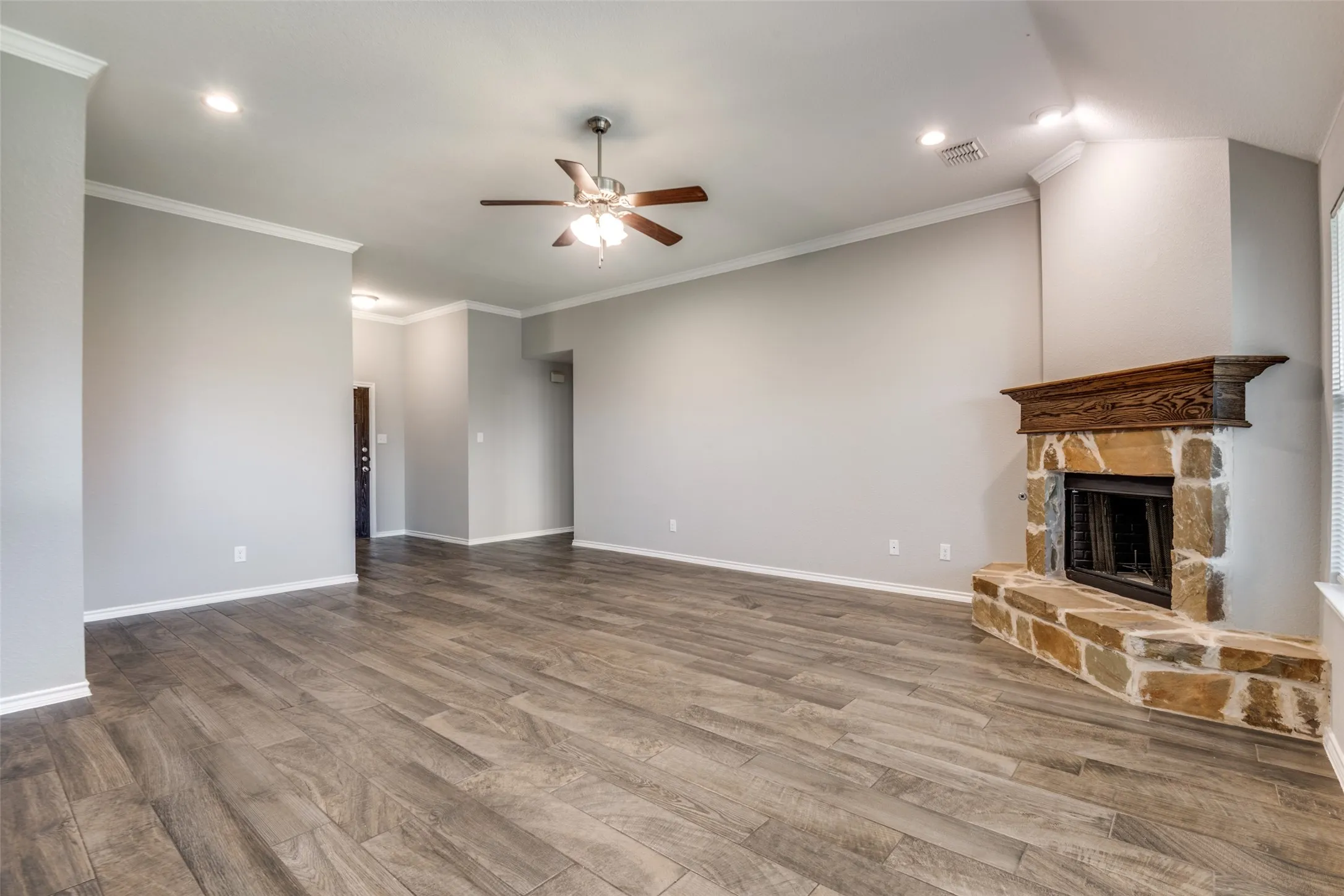 Single Family Residence For Rent in Collin County , 519 Long Prairie Drive, Royse City, Texas 75189, 4 Bedrooms, 2 Bathrooms, 2 Garage spaces, 1,910 Sqft, built in 2021, Price $2,200, mls#21336247, Real Estate Agent in Royse City, Homes For Rent in Collin county, Homes For Rent in Royse City, Realtor in Royse City Texas, Real Estate Brokerage Independent Realty Texas, Luminita Cordes Realtor