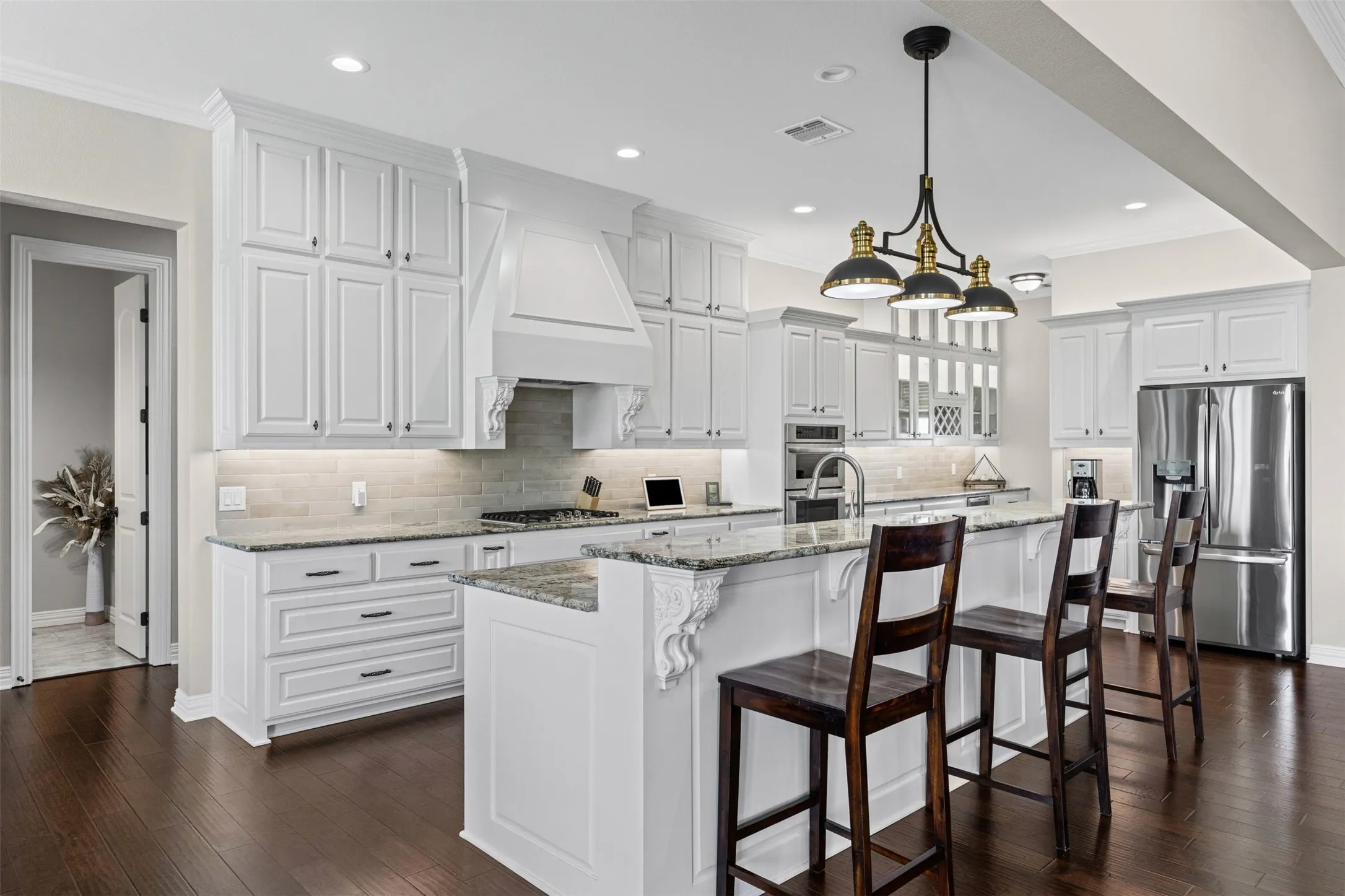 Single Family Residence For Sale in Ellis County , 511 Alsdorf Road, Ennis, Texas 75119, 3 Bedroom, 3 Bathroom, 3 Garage spaces, 3,494 Sqft, built in 2023, mls#21335662, Real Estate Agent in Ennis, Homes For Sale in Ellis county, Homes For Sale in Ennis, Realtor in Ennis Texas, Real Estate Brokerage Independent Realty Texas, Luminita Cordes Realtor