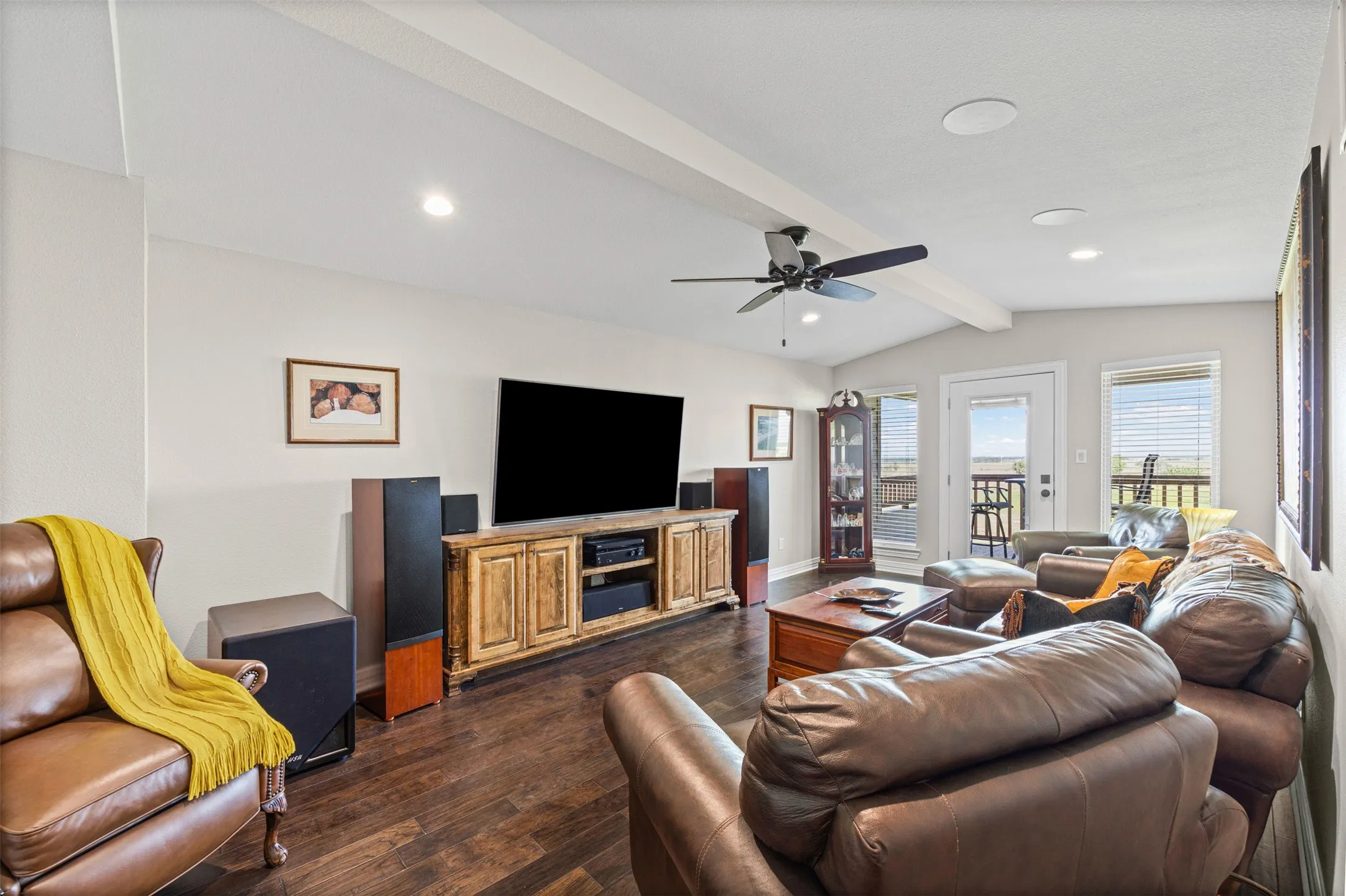 Single Family Residence For Sale in Ellis County , 511 Alsdorf Road, Ennis, Texas 75119, 3 Bedroom, 3 Bathroom, 3 Garage spaces, 3,494 Sqft, built in 2023, mls#21335662, Real Estate Agent in Ennis, Homes For Sale in Ellis county, Homes For Sale in Ennis, Realtor in Ennis Texas, Real Estate Brokerage Independent Realty Texas, Luminita Cordes Realtor