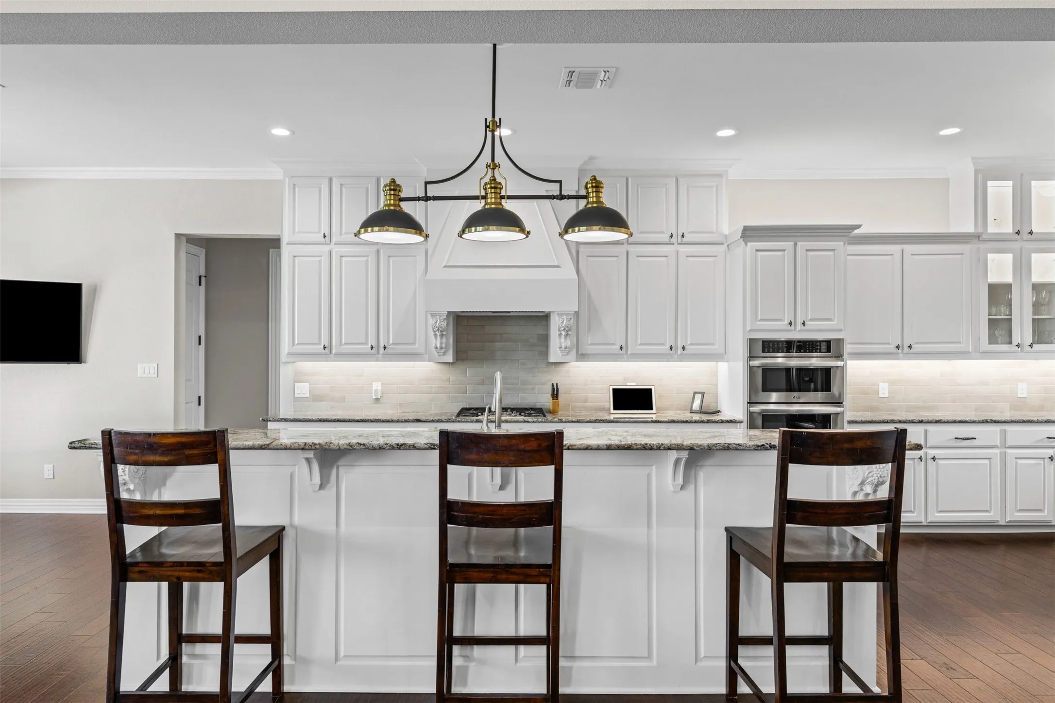 Single Family Residence For Sale in Ellis County , 511 Alsdorf Road, Ennis, Texas 75119, 3 Bedroom, 3 Bathroom, 3 Garage spaces, 3,494 Sqft, built in 2023, mls#21335662, Real Estate Agent in Ennis, Homes For Sale in Ellis county, Homes For Sale in Ennis, Realtor in Ennis Texas, Real Estate Brokerage Independent Realty Texas, Luminita Cordes Realtor