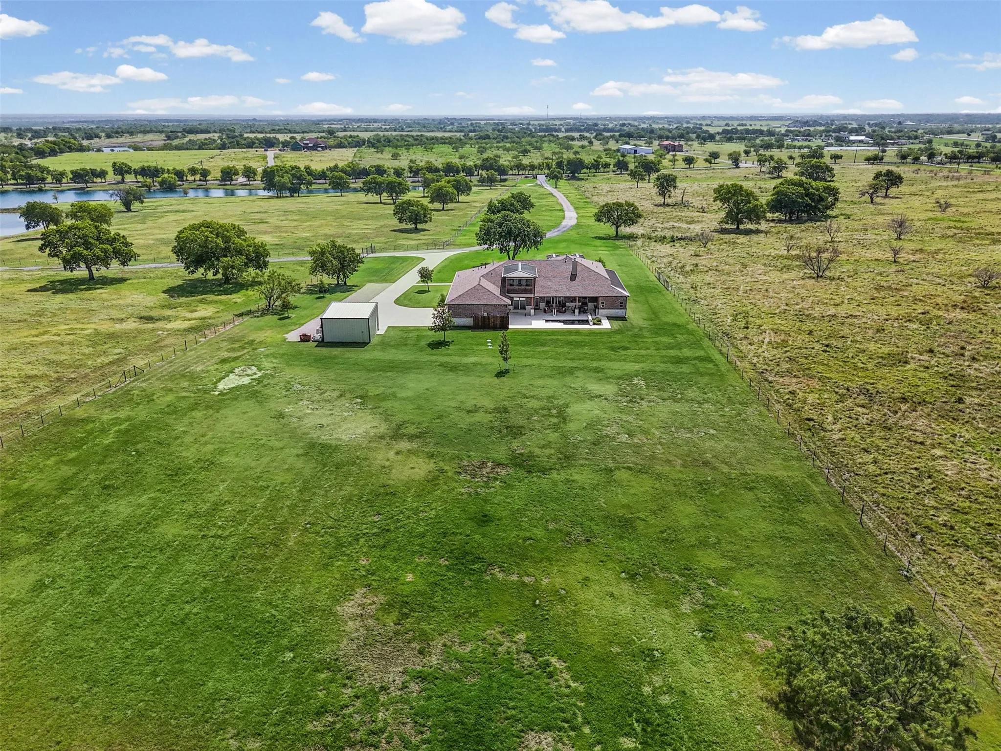 Single Family Residence For Sale in Ellis County , 511 Alsdorf Road, Ennis, Texas 75119, 3 Bedroom, 3 Bathroom, 3 Garage spaces, 3,494 Sqft, built in 2023, mls#21335662, Real Estate Agent in Ennis, Homes For Sale in Ellis county, Homes For Sale in Ennis, Realtor in Ennis Texas, Real Estate Brokerage Independent Realty Texas, Luminita Cordes Realtor