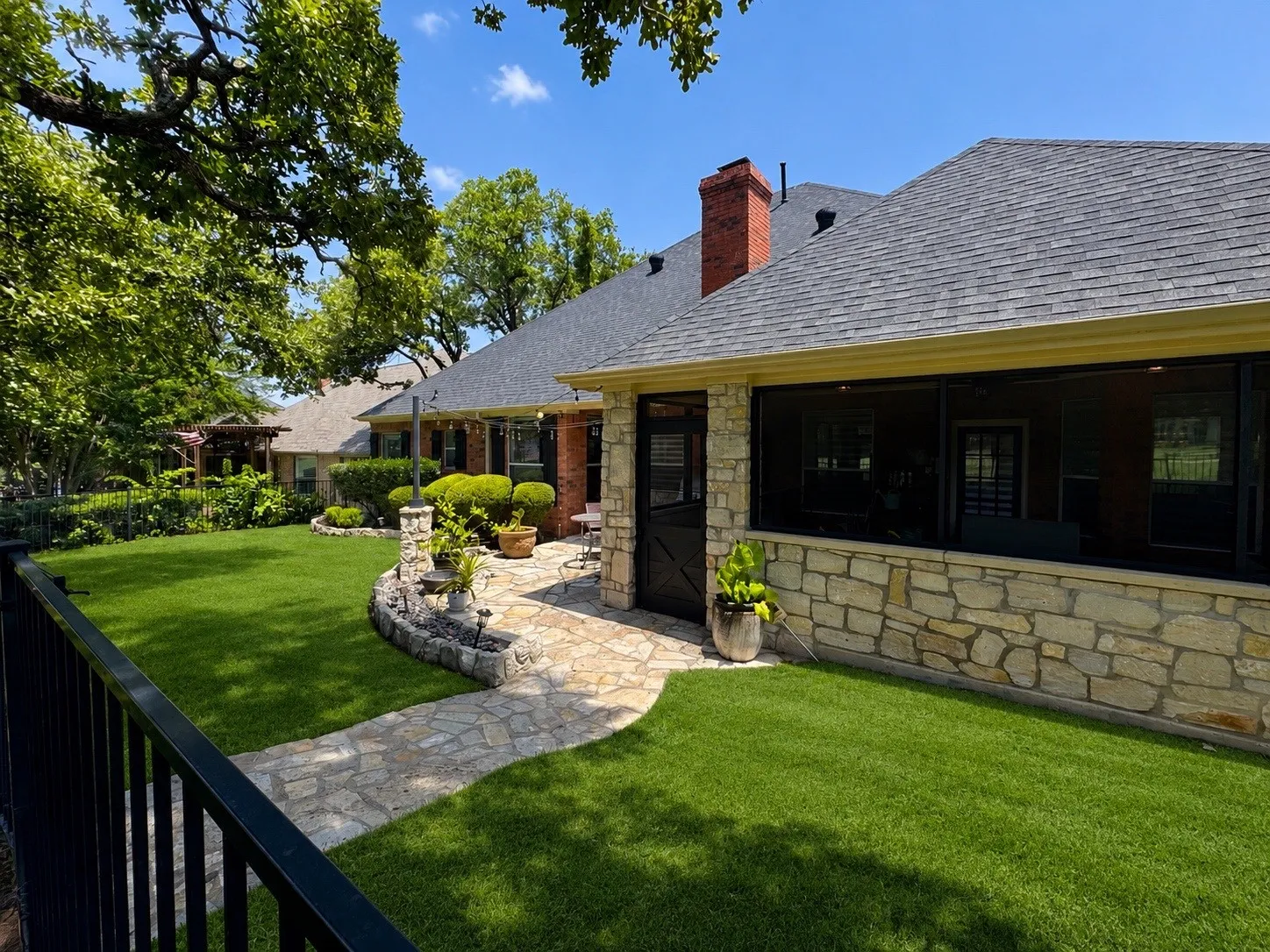 Single Family Residence For Sale in Denton County , 1908 Vintage Drive, Corinth, Texas 76210, 4 Bedroom, 3 Bathroom, 2 Garage spaces, 3,105 Sqft, built in 1990, mls#21336353, Real Estate Agent in Corinth, Homes For Sale in Denton county, Homes For Sale in Corinth, Realtor in Corinth Texas, Real Estate Brokerage Independent Realty Texas, Luminita Cordes Realtor
