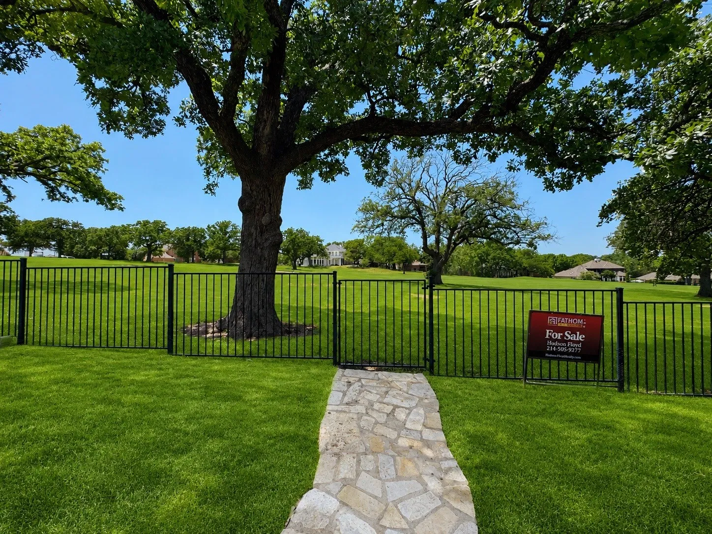 Single Family Residence For Sale in Denton County , 1908 Vintage Drive, Corinth, Texas 76210, 4 Bedroom, 3 Bathroom, 2 Garage spaces, 3,105 Sqft, built in 1990, mls#21336353, Real Estate Agent in Corinth, Homes For Sale in Denton county, Homes For Sale in Corinth, Realtor in Corinth Texas, Real Estate Brokerage Independent Realty Texas, Luminita Cordes Realtor