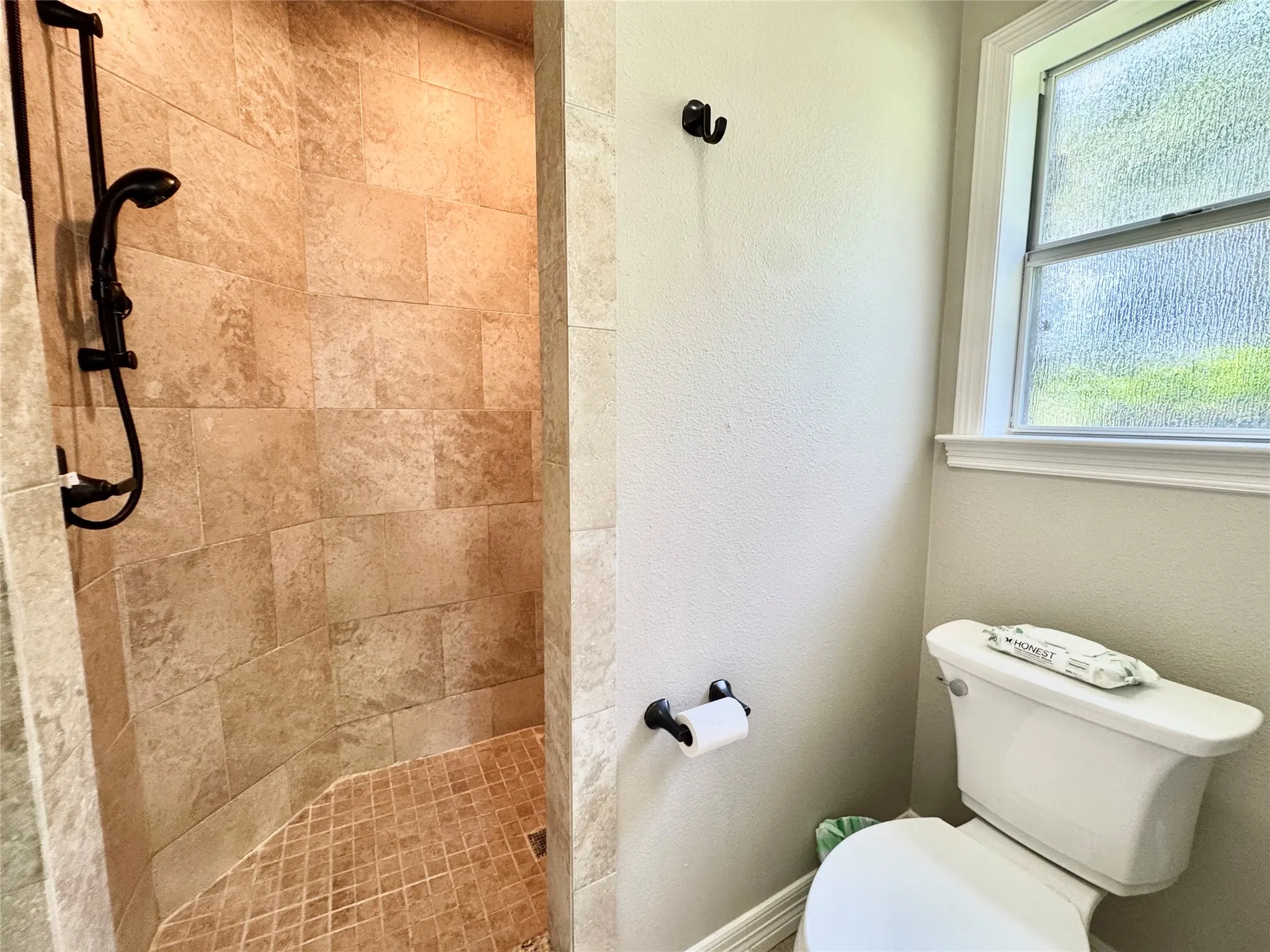 Single Family Residence For Sale in Denton County , 1908 Vintage Drive, Corinth, Texas 76210, 4 Bedroom, 3 Bathroom, 2 Garage spaces, 3,105 Sqft, built in 1990, mls#21336353, Real Estate Agent in Corinth, Homes For Sale in Denton county, Homes For Sale in Corinth, Realtor in Corinth Texas, Real Estate Brokerage Independent Realty Texas, Luminita Cordes Realtor