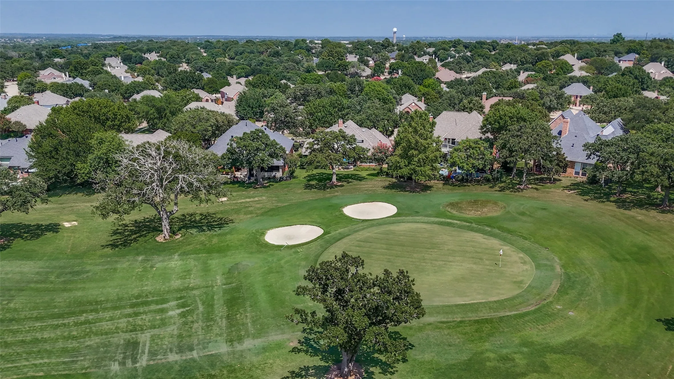 Single Family Residence For Sale in Denton County , 1908 Vintage Drive, Corinth, Texas 76210, 4 Bedroom, 3 Bathroom, 2 Garage spaces, 3,105 Sqft, built in 1990, mls#21336353, Real Estate Agent in Corinth, Homes For Sale in Denton county, Homes For Sale in Corinth, Realtor in Corinth Texas, Real Estate Brokerage Independent Realty Texas, Luminita Cordes Realtor