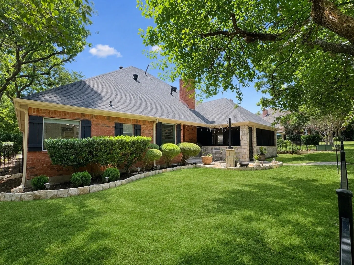 Single Family Residence For Sale in Denton County , 1908 Vintage Drive, Corinth, Texas 76210, 4 Bedroom, 3 Bathroom, 2 Garage spaces, 3,105 Sqft, built in 1990, mls#21336353, Real Estate Agent in Corinth, Homes For Sale in Denton county, Homes For Sale in Corinth, Realtor in Corinth Texas, Real Estate Brokerage Independent Realty Texas, Luminita Cordes Realtor