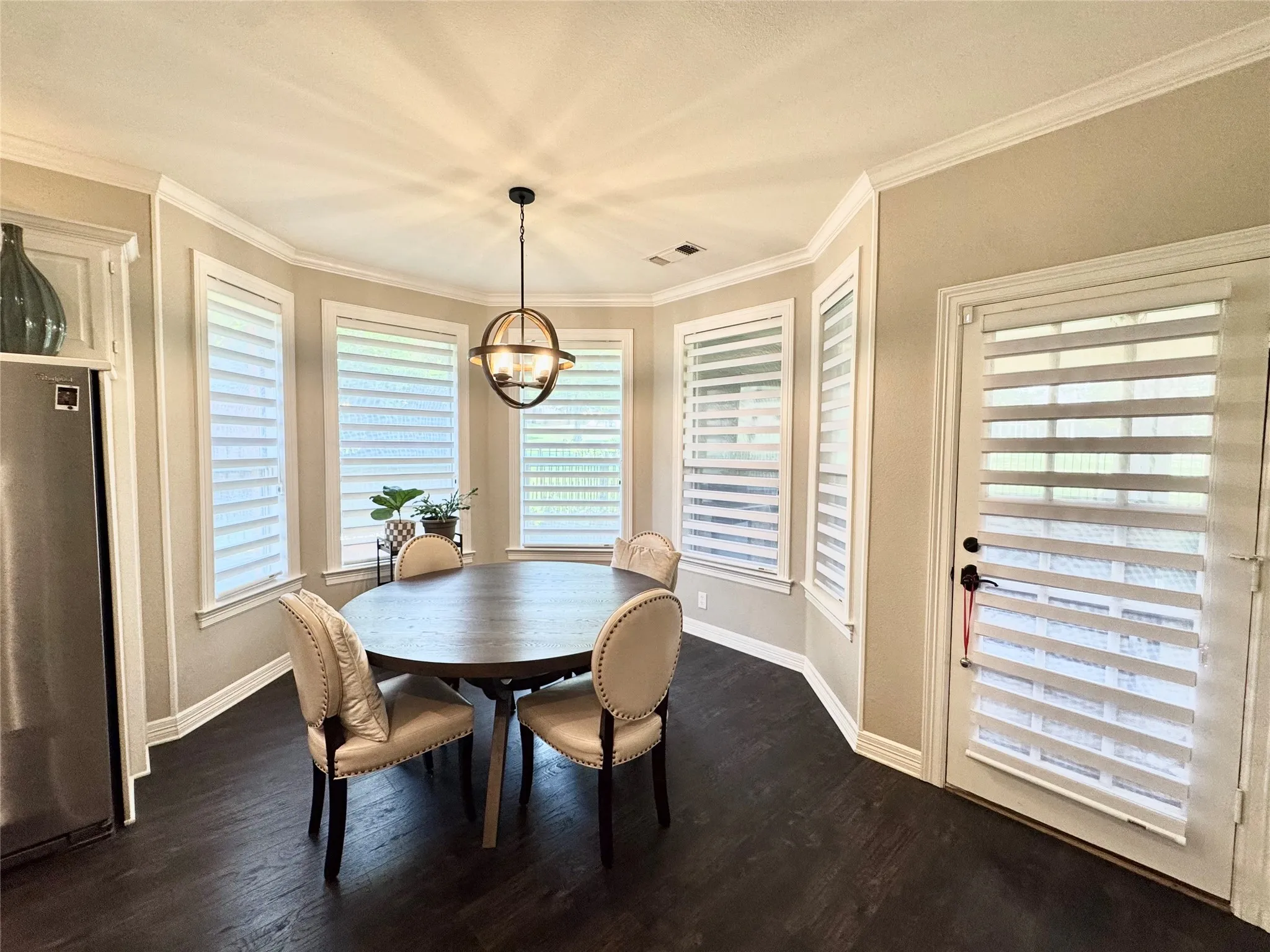 Single Family Residence For Sale in Denton County , 1908 Vintage Drive, Corinth, Texas 76210, 4 Bedroom, 3 Bathroom, 2 Garage spaces, 3,105 Sqft, built in 1990, mls#21336353, Real Estate Agent in Corinth, Homes For Sale in Denton county, Homes For Sale in Corinth, Realtor in Corinth Texas, Real Estate Brokerage Independent Realty Texas, Luminita Cordes Realtor
