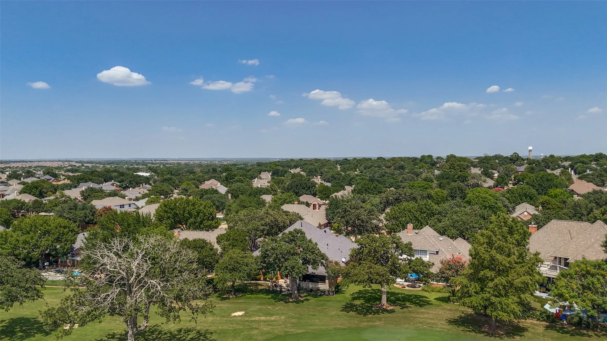 Single Family Residence For Sale in Denton County , 1908 Vintage Drive, Corinth, Texas 76210, 4 Bedroom, 3 Bathroom, 2 Garage spaces, 3,105 Sqft, built in 1990, mls#21336353, Real Estate Agent in Corinth, Homes For Sale in Denton county, Homes For Sale in Corinth, Realtor in Corinth Texas, Real Estate Brokerage Independent Realty Texas, Luminita Cordes Realtor