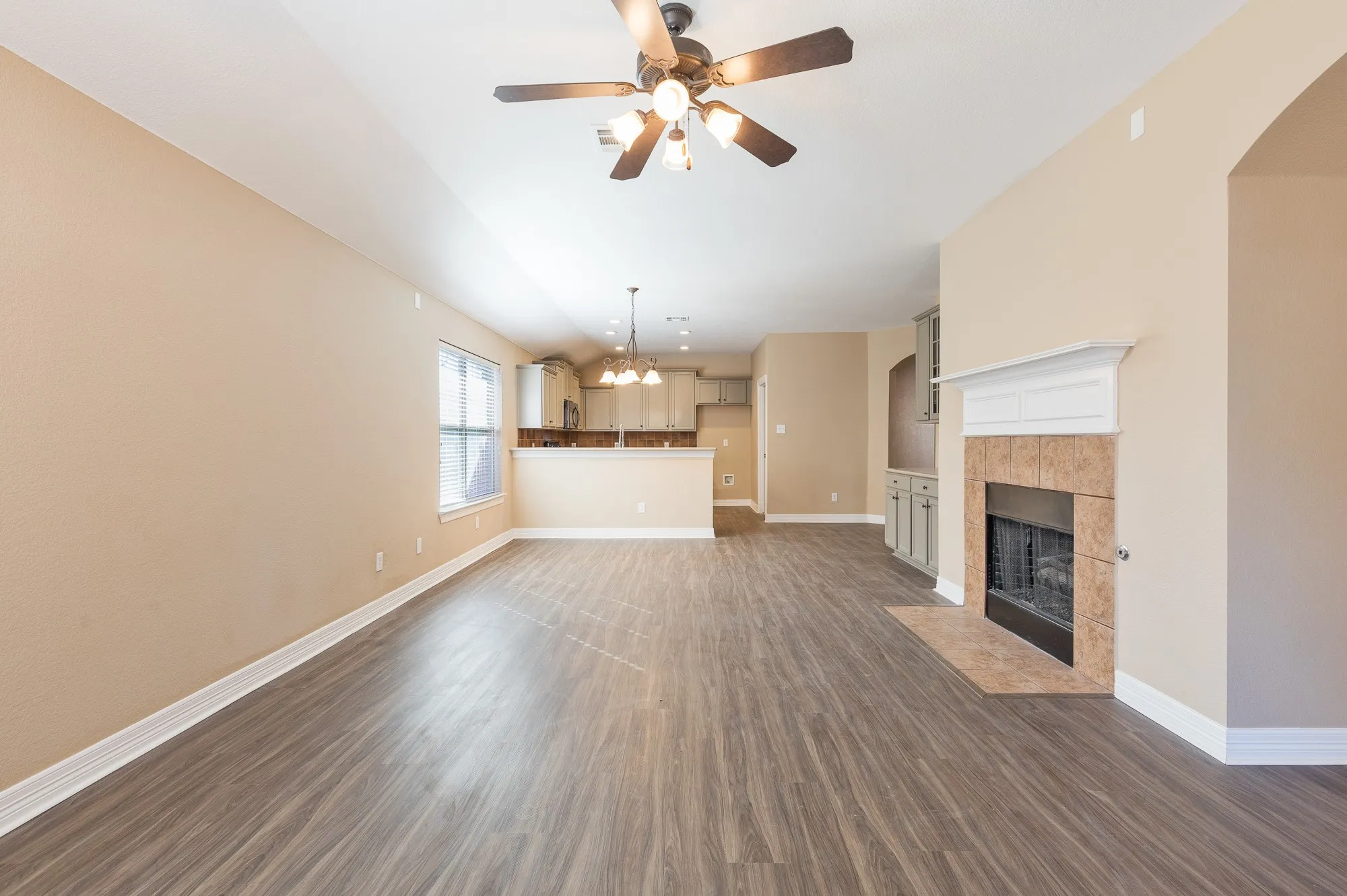 Single Family Residence For Rent in Denton County , 1617 Nighthawk Drive, Little Elm, Texas 75068, 4 Bedroom, 2 Bathroom, 2 Garage spaces, 2,160 Sqft, built in 2006, mls#21336686, Real Estate Agent in Little Elm, Homes For Rent in Denton county, Homes For Rent in Little Elm, Realtor in Little Elm Texas, Real Estate Brokerage Independent Realty Texas, Luminita Cordes Realtor