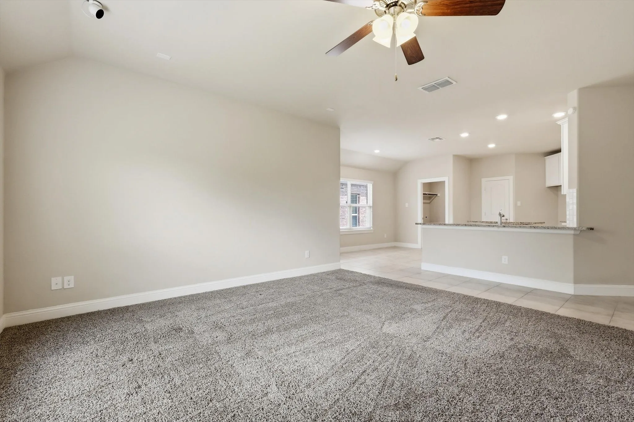 Single Family Residence For Sale in Denton County , 16204 Sparkhill Street, Frisco, Texas 75036, 3 Bedroom, 2 Bathroom, 2 Garage spaces, 1,778 Sqft, built in 2017, mls#21336691, Real Estate Agent in Frisco, Homes For Sale in Denton county, Homes For Sale in Frisco, Realtor in Frisco Texas, Real Estate Brokerage Independent Realty Texas, Luminita Cordes Realtor