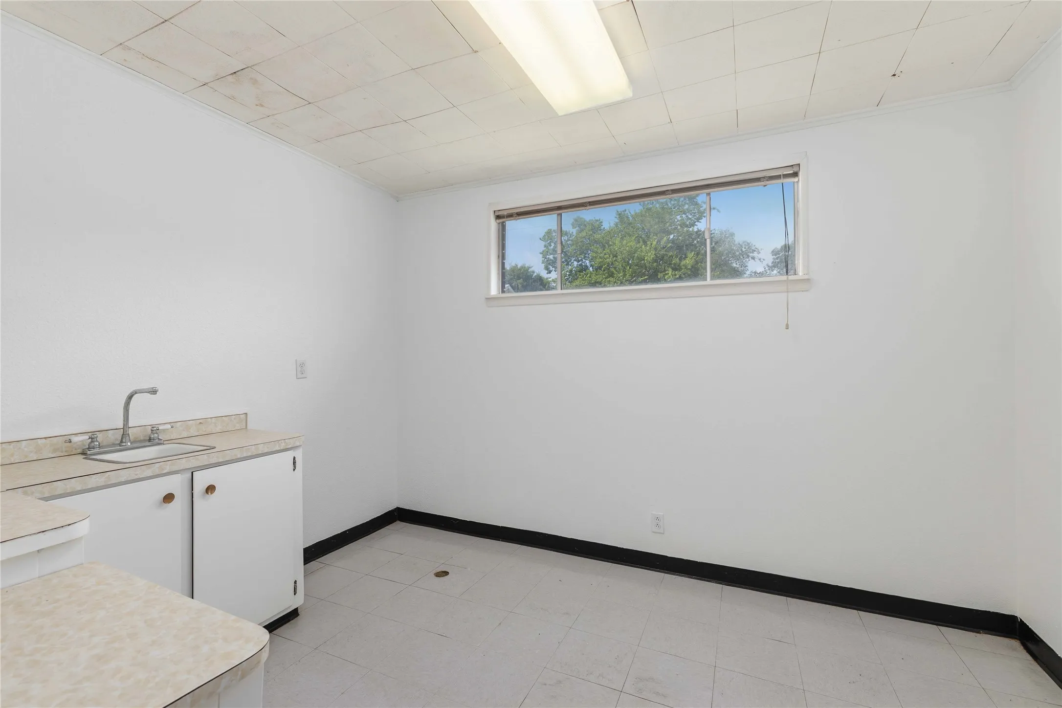 Business For Sale in Brown County , 2201 Coggin Avenue, Brownwood, Texas 76801, 0, 0, Garage spaces, 0 Sqft, built in 1961, Price $224,900, mls#21336696, Real Estate Agent in Brownwood, Homes For Sale in Brown county, Homes For Sale in Brownwood, Realtor in Brownwood Texas, Real Estate Brokerage Independent Realty Texas, Luminita Cordes Realtor