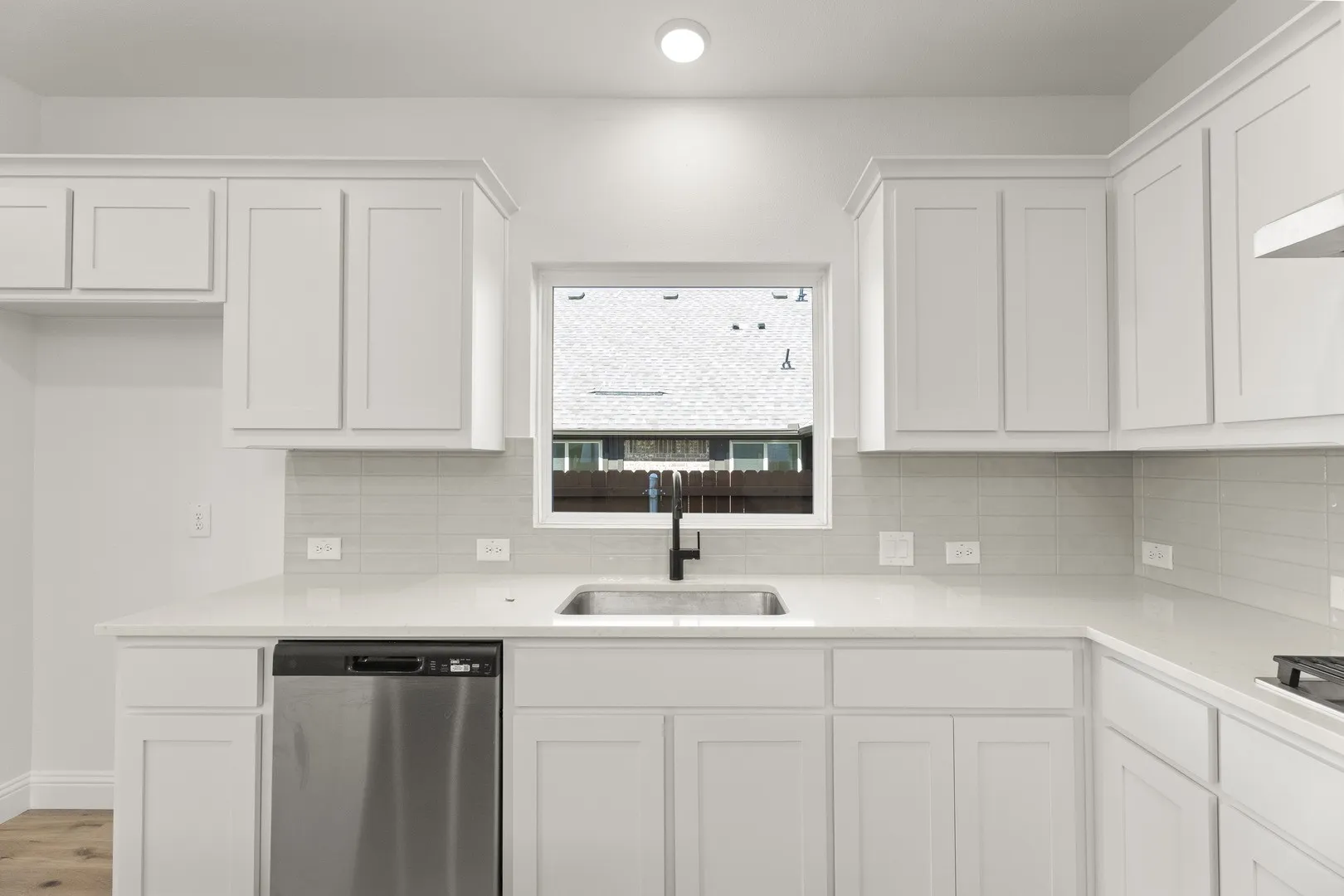 3605-indian-cherry-heartland-tx-inventory-home-kitchen-detail
