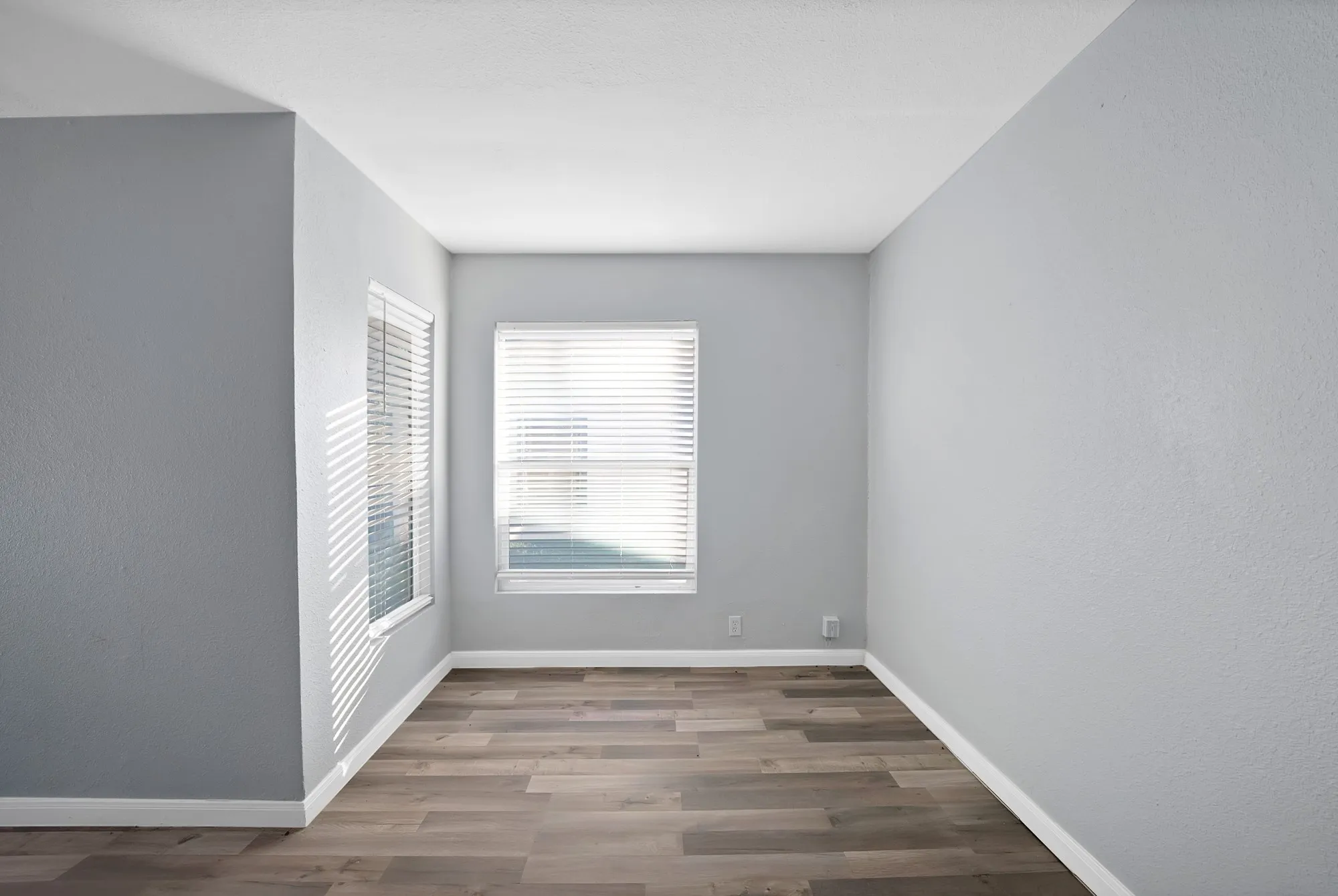Single Family Residence For Sale in Tarrant County , 809 Hackamore Street, White Settlement, Texas 76108, 3 Bedroom, 2 Bathroom, 1 Garage spaces, 1,514 Sqft, built in 1958, mls#21336700, Real Estate Agent in White Settlement, Homes For Sale in Tarrant county, Homes For Sale in White Settlement, Realtor in White Settlement Texas, Real Estate Brokerage Independent Realty Texas, Luminita Cordes Realtor