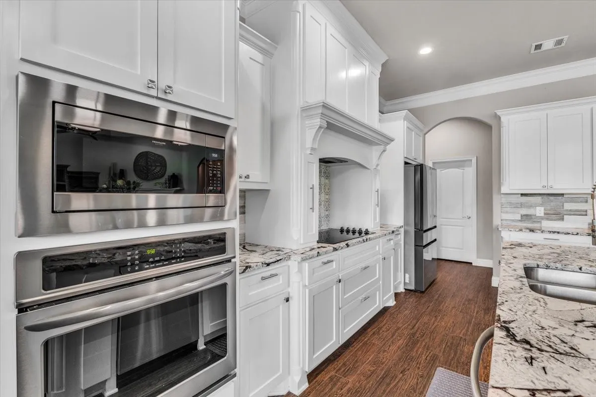 Single Family Residence For Sale in Wise County , 140 Lucky Ridge Lane, Boyd, Texas 76023, 4 Bedroom, 3 Bathroom, 2 Garage spaces, 2,646 Sqft, built in 2018, mls#21332118, Real Estate Agent in Boyd, Homes For Sale in Wise county, Homes For Sale in Boyd, Realtor in Boyd Texas, Real Estate Brokerage Independent Realty Texas, Luminita Cordes Realtor